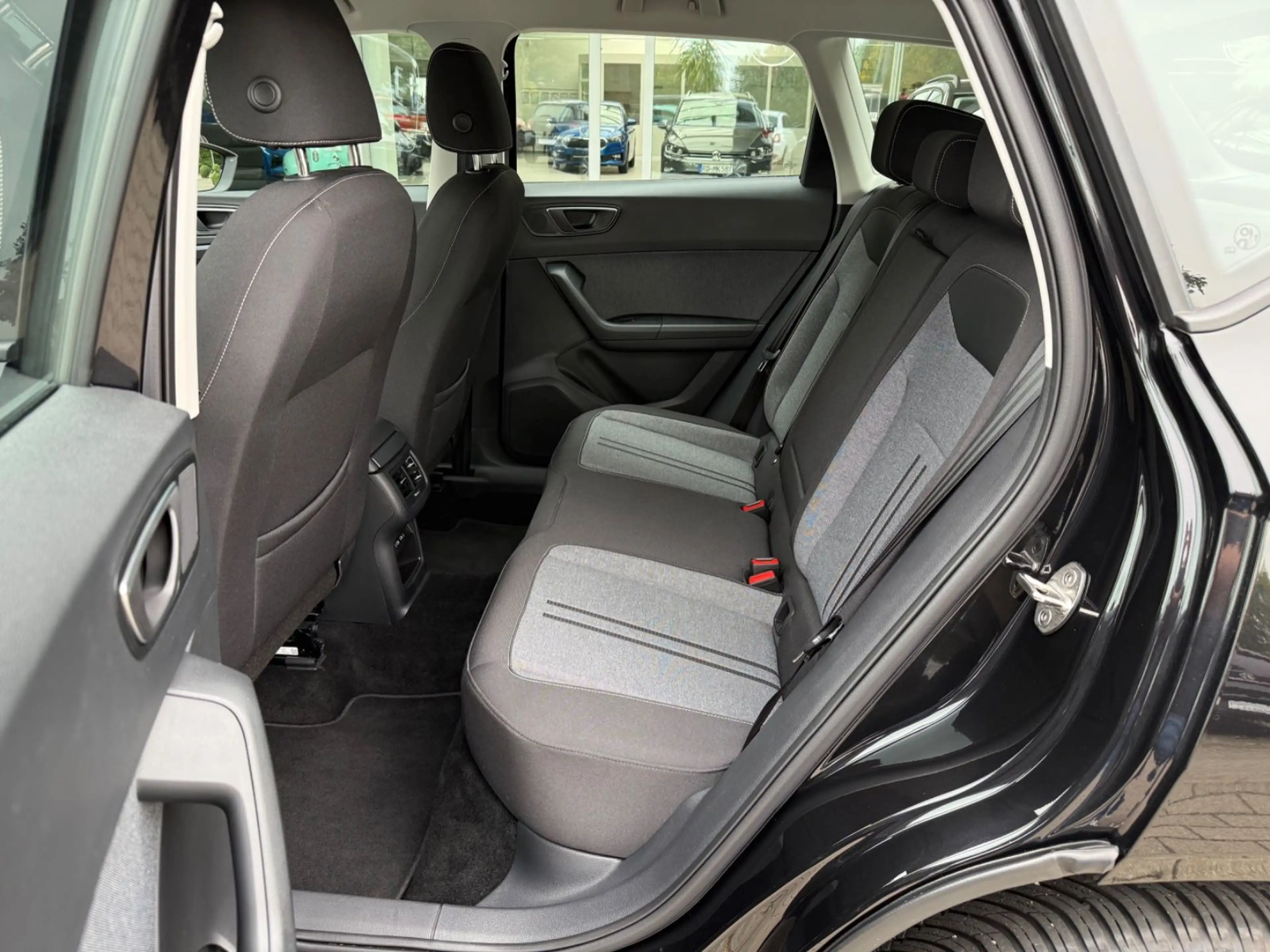 SEAT Ateca Style 1.5 TSI DSG Allwetter/LED/AHK/PDC — photo 7