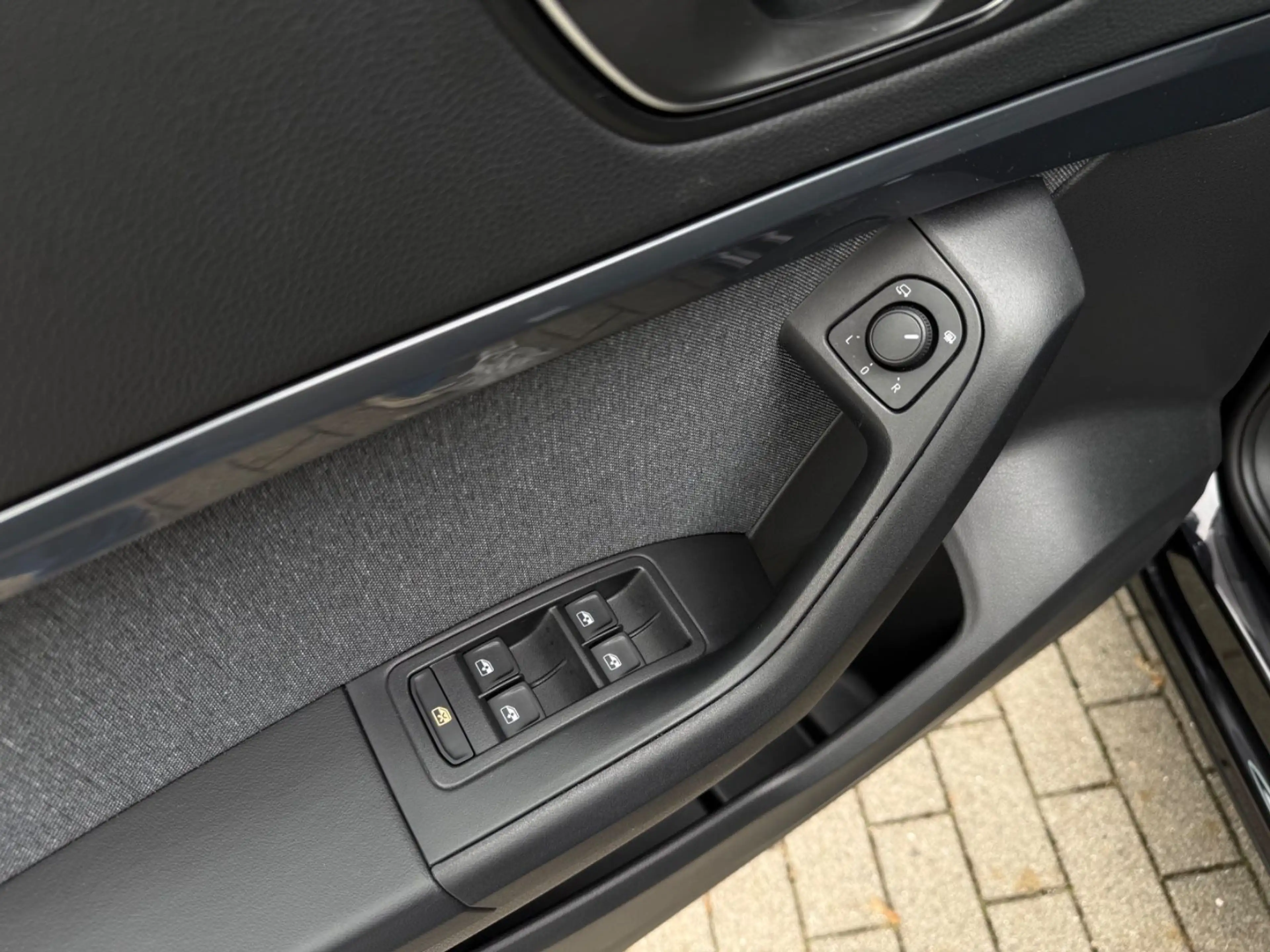 SEAT Ateca Style 1.5 TSI DSG Allwetter/LED/AHK/PDC — photo 11
