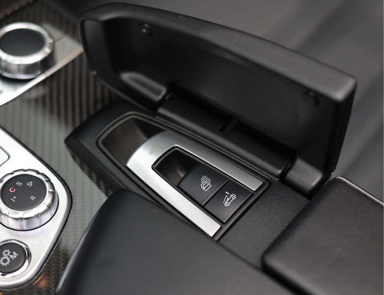 Mercedes-Benz SL 63 AMG | Airscarf - Keramisch - B&O - Pano — photo 46
