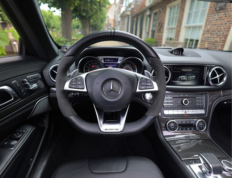 Mercedes-Benz SL 63 AMG | Airscarf - Keramisch - B&O - Pano — photo 38