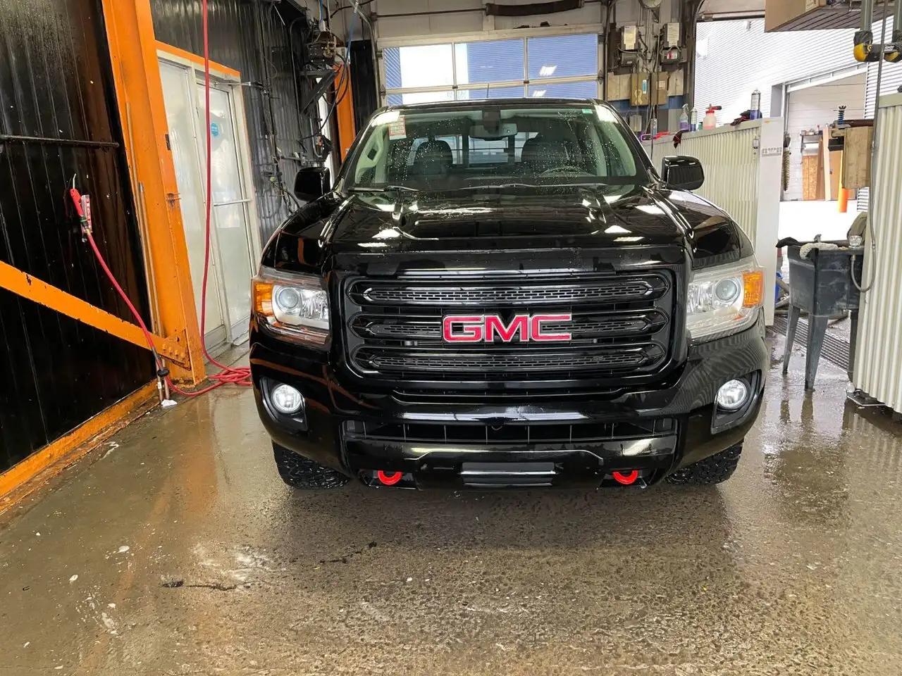 GMC Canyon снимка GMC Canyon