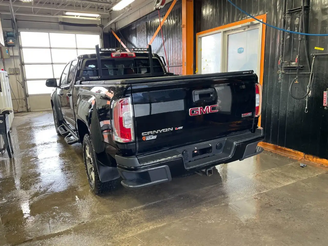 GMC Canyon снимка GMC Canyon