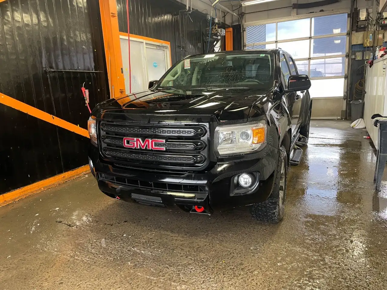 GMC Canyon снимка GMC Canyon