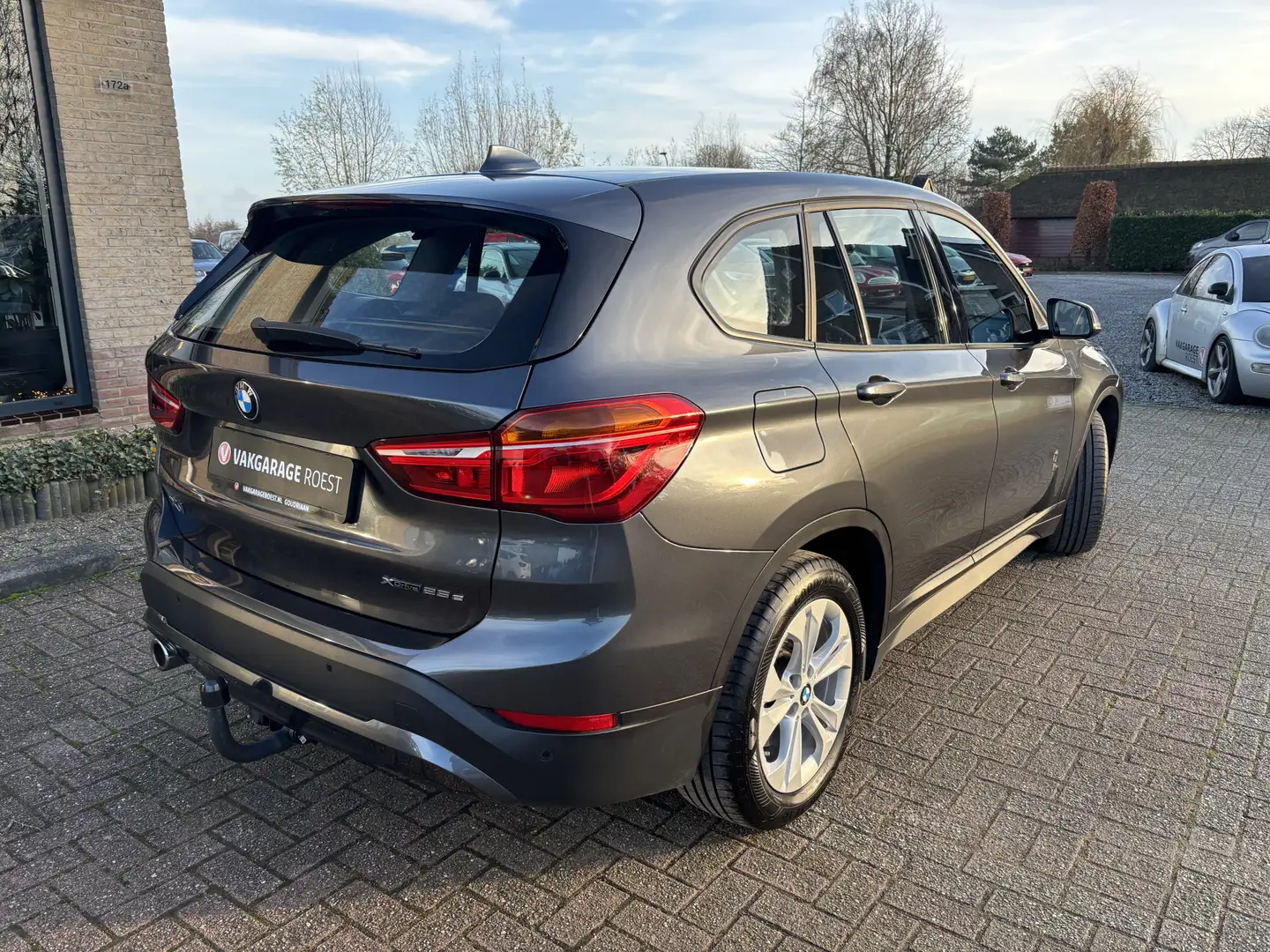 BMW X1 xDrive25e eDrive Edition Hybrid Automaat Trekhaak Grau - 2