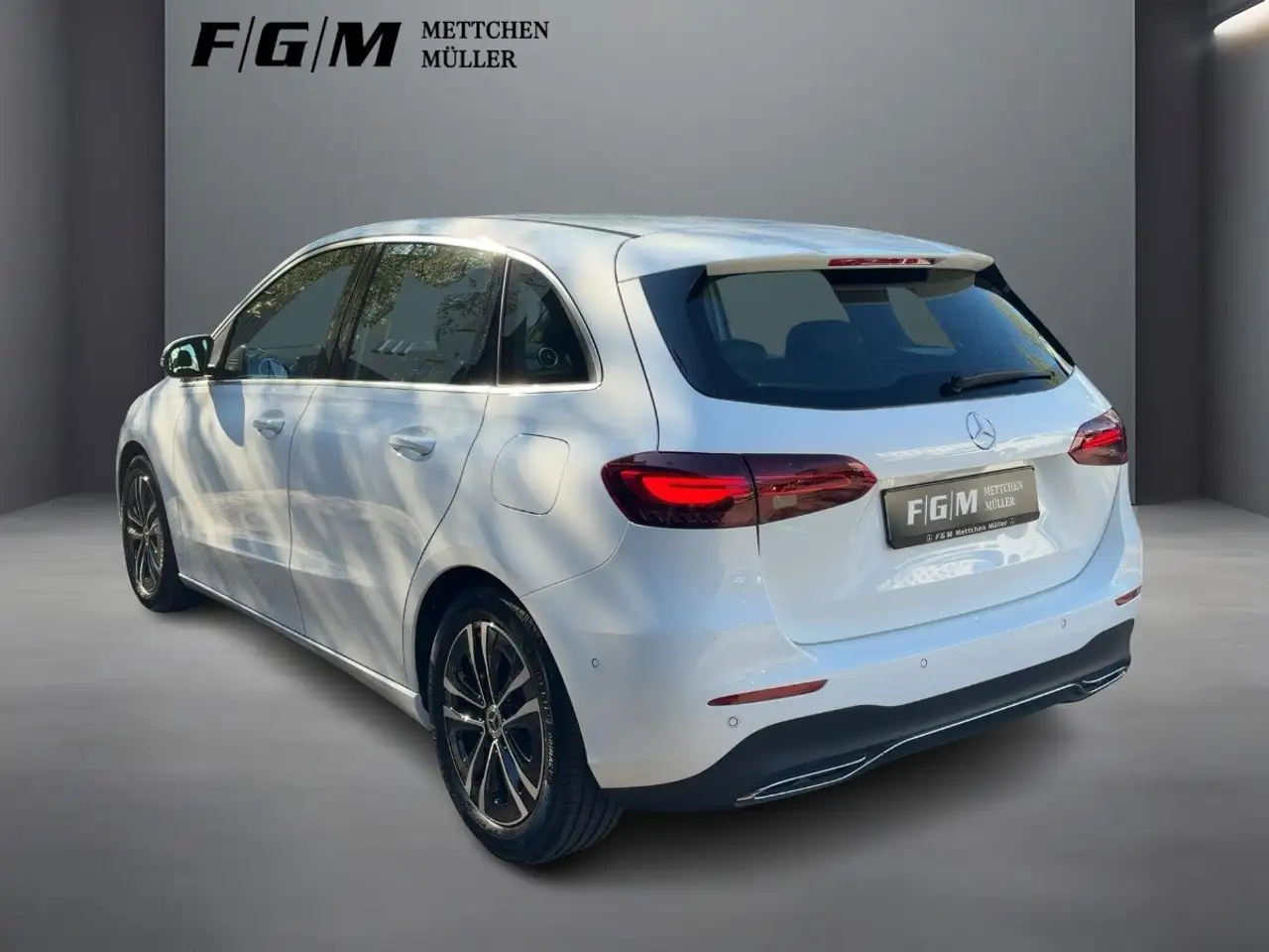 Mercedes-Benz B 200 CarPlay|Sitzhz|EASY-PACK|Kam|LED|LMF|Navi 3