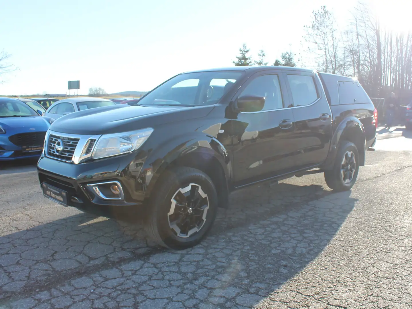 Nissan Navara 2.3 dCi 4x4 AHK  I.HAND Noir - 1