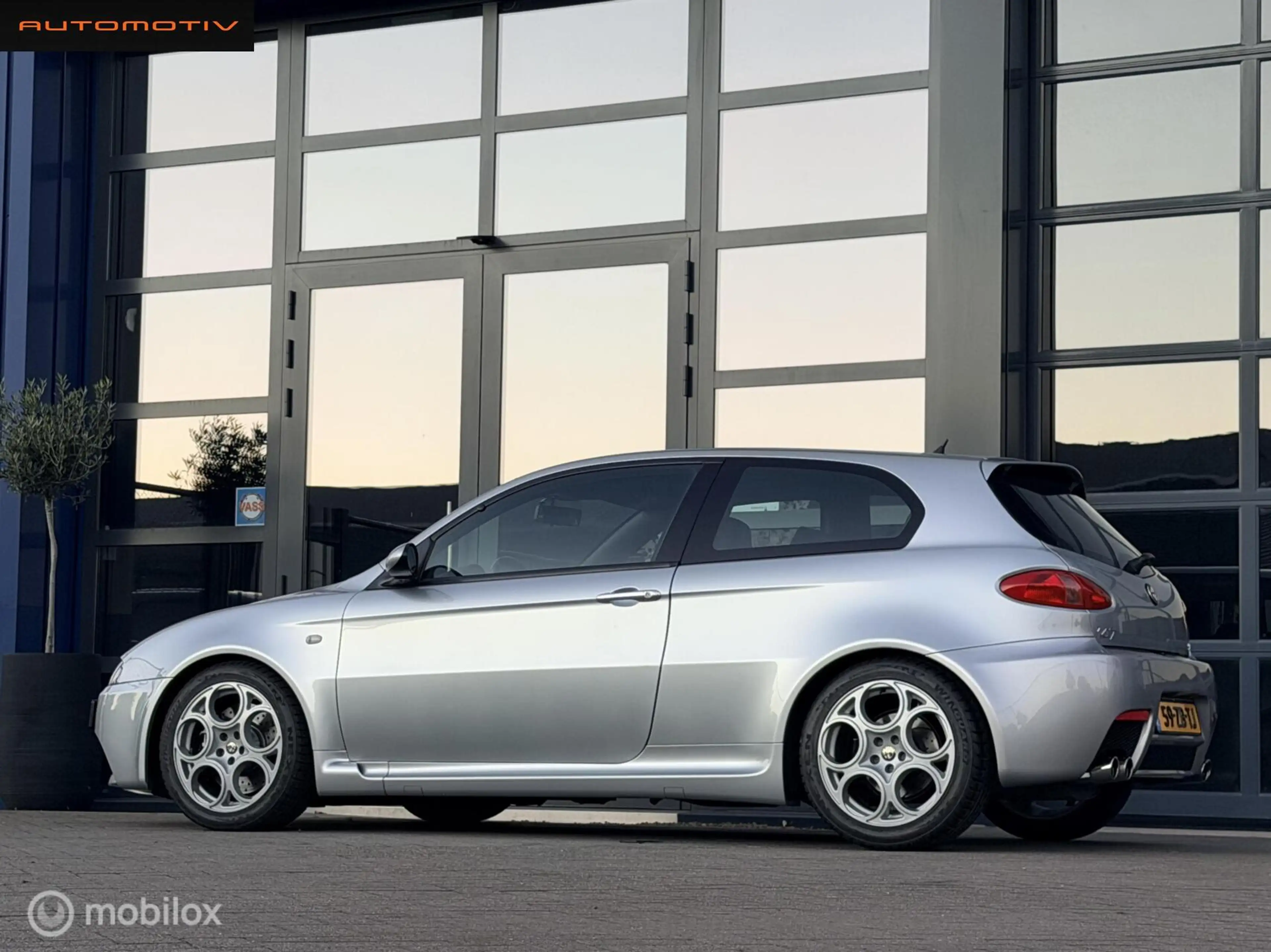 Alfa Romeo 147 3.2 V6 GTA NOVITEC / FULL HISTORY / — photo 6