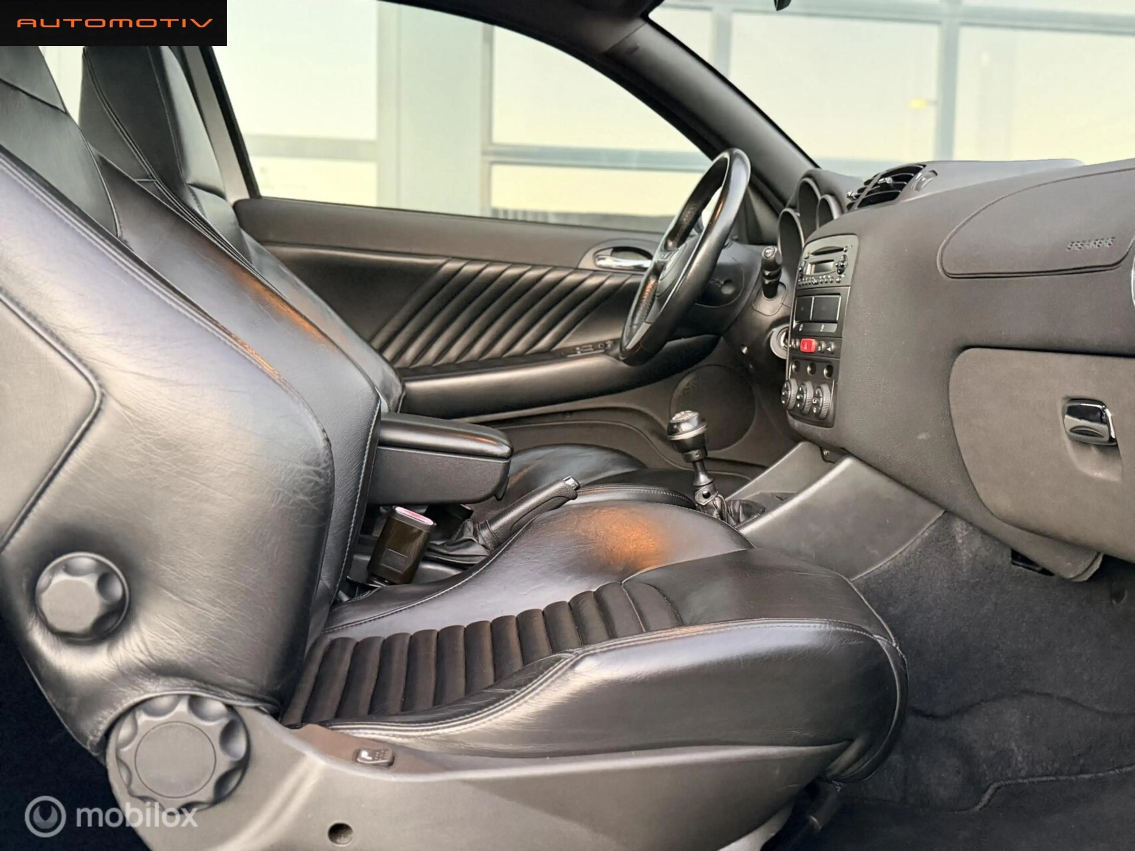 Alfa Romeo 147 3.2 V6 GTA NOVITEC / FULL HISTORY / — photo 12