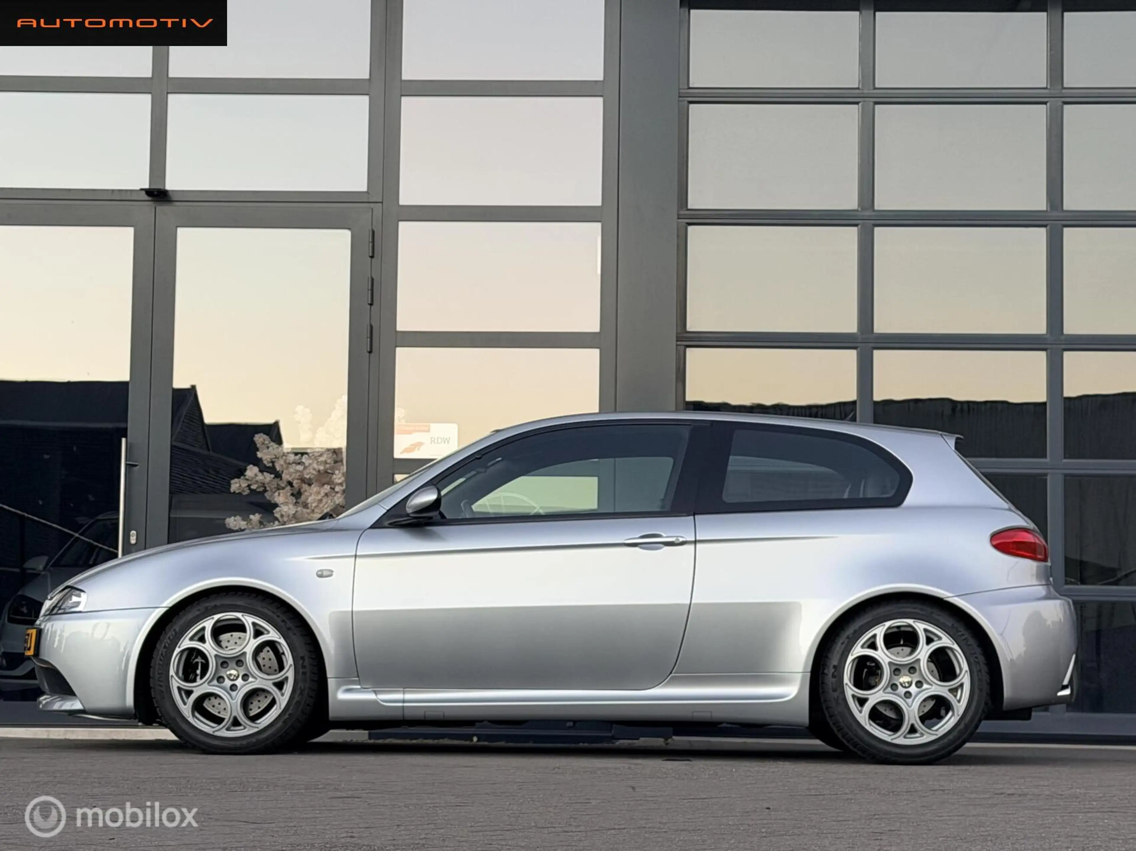 Alfa Romeo 147 3.2 V6 GTA NOVITEC / FULL HISTORY / — photo 7