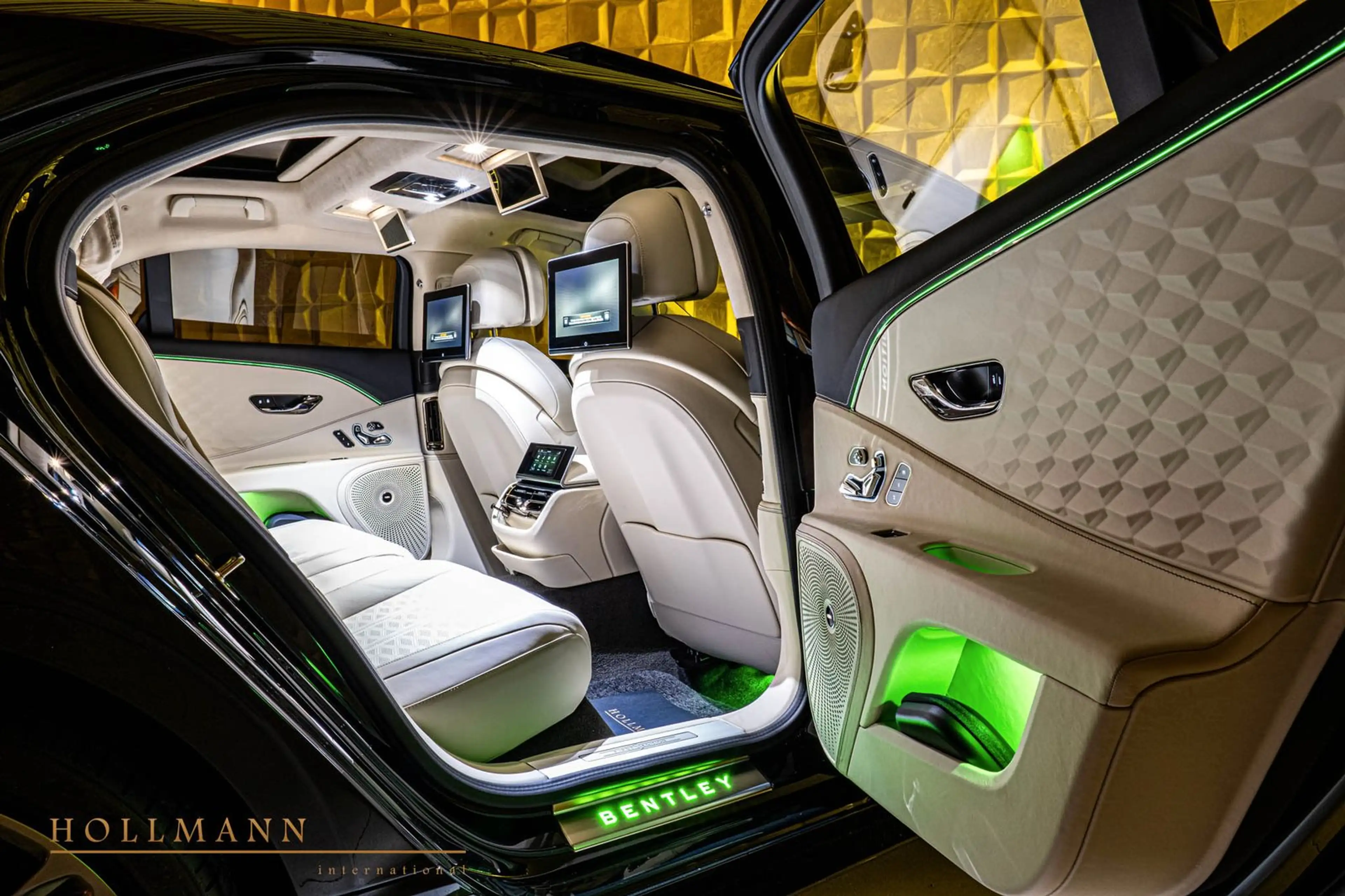 Bentley Flying Spur SPEED V8 HYBRID FIRST EDITION — photo 15
