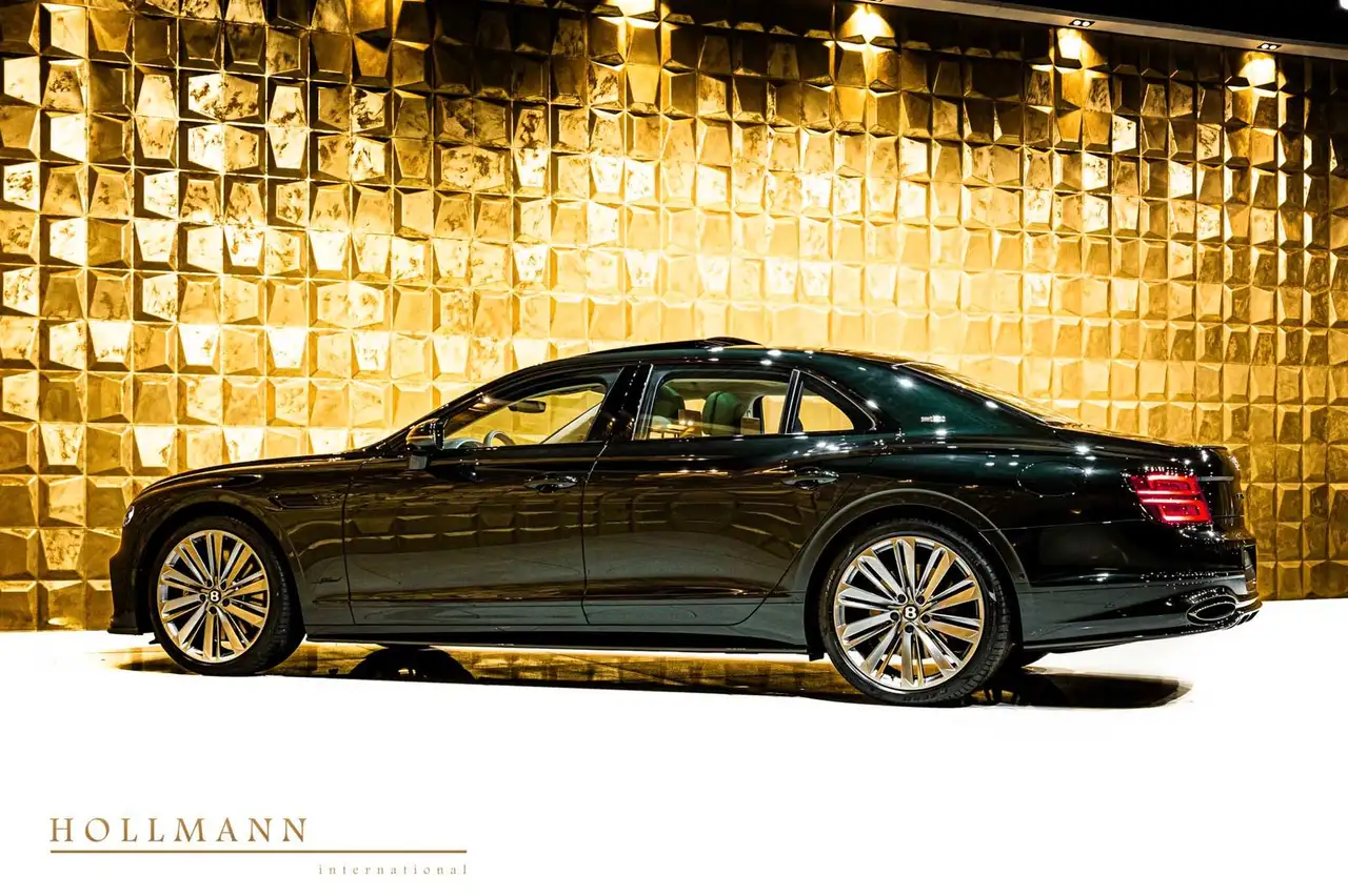Bentley Flying Spur 2025