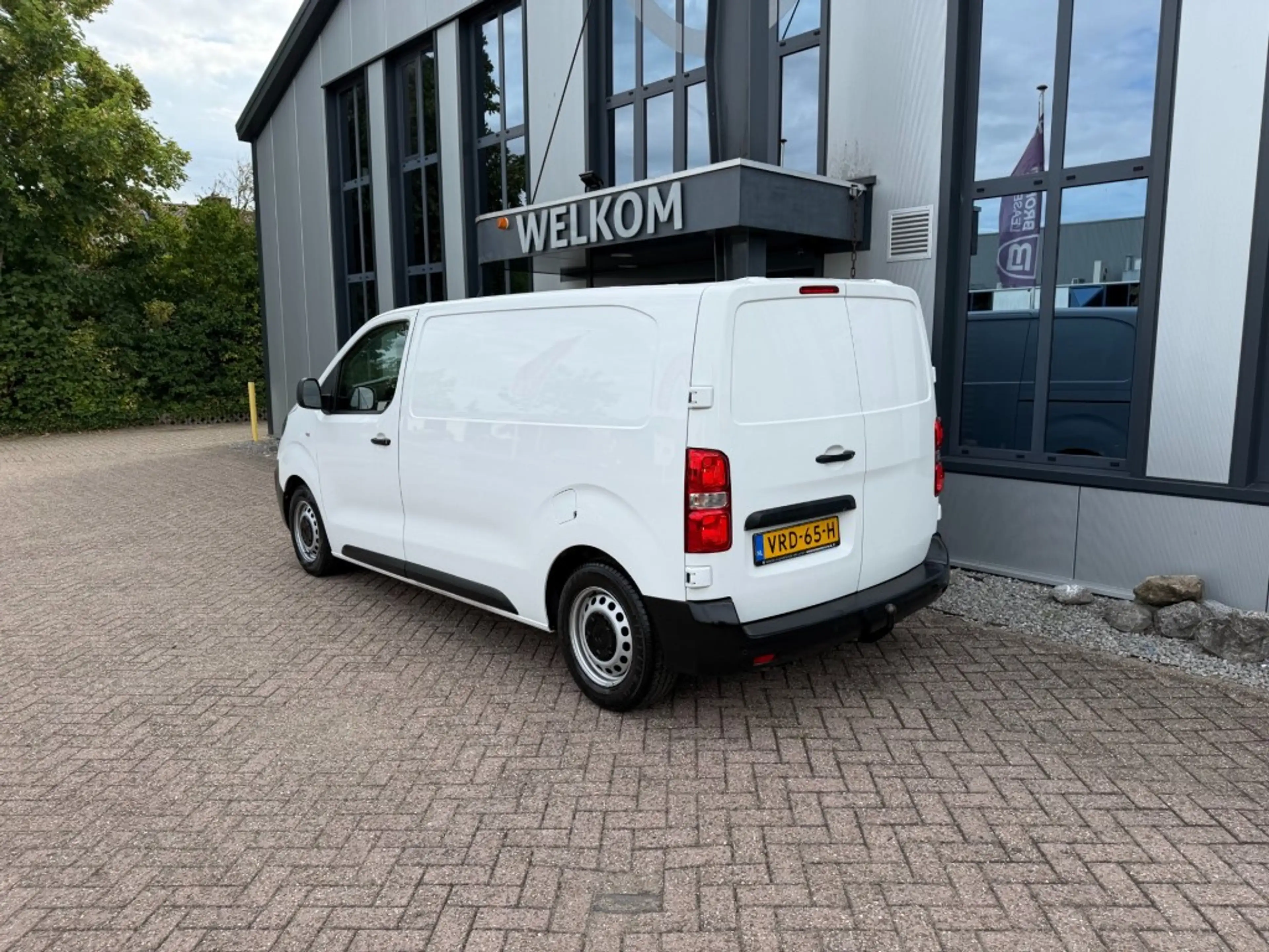 Peugeot Expert 1.5 BlueHDi L2 Lang 3-pers, 102PK airco, Cruisecnt — photo 4