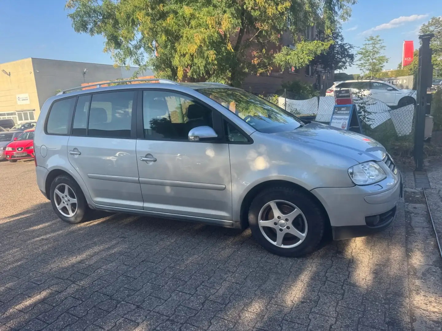 Volkswagen Touran Highline Argent - 2
