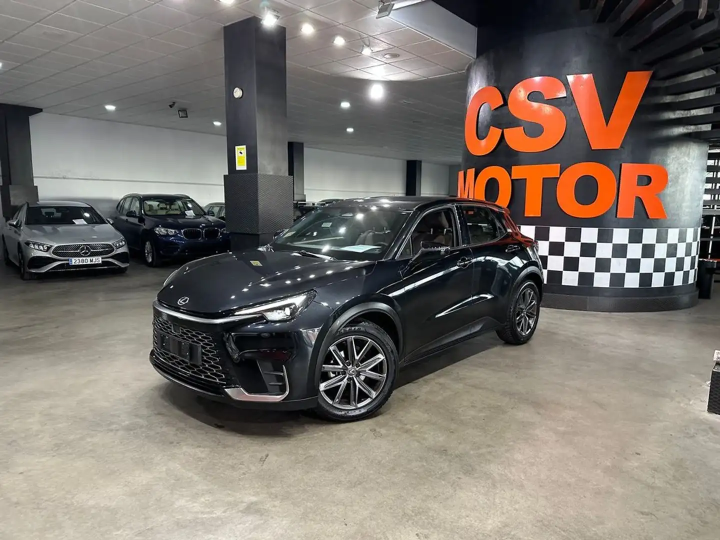 Lexus LBX 1.5 136cv HEV Elegant Negro - 2