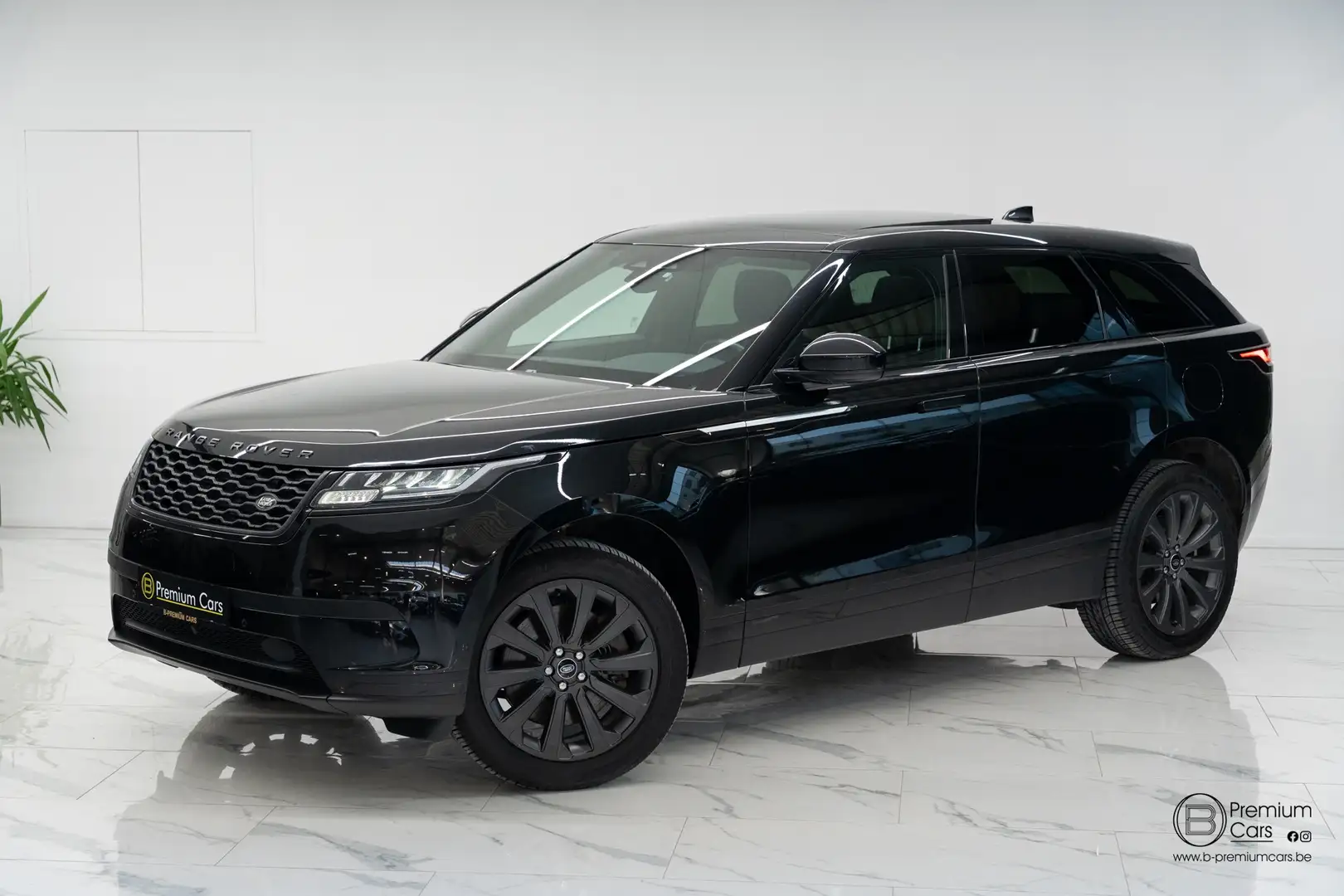 Land Rover Range Rover Velar SE AWD P400e! BTW! Black pack! Full! Pano, Camera! Fekete - 2