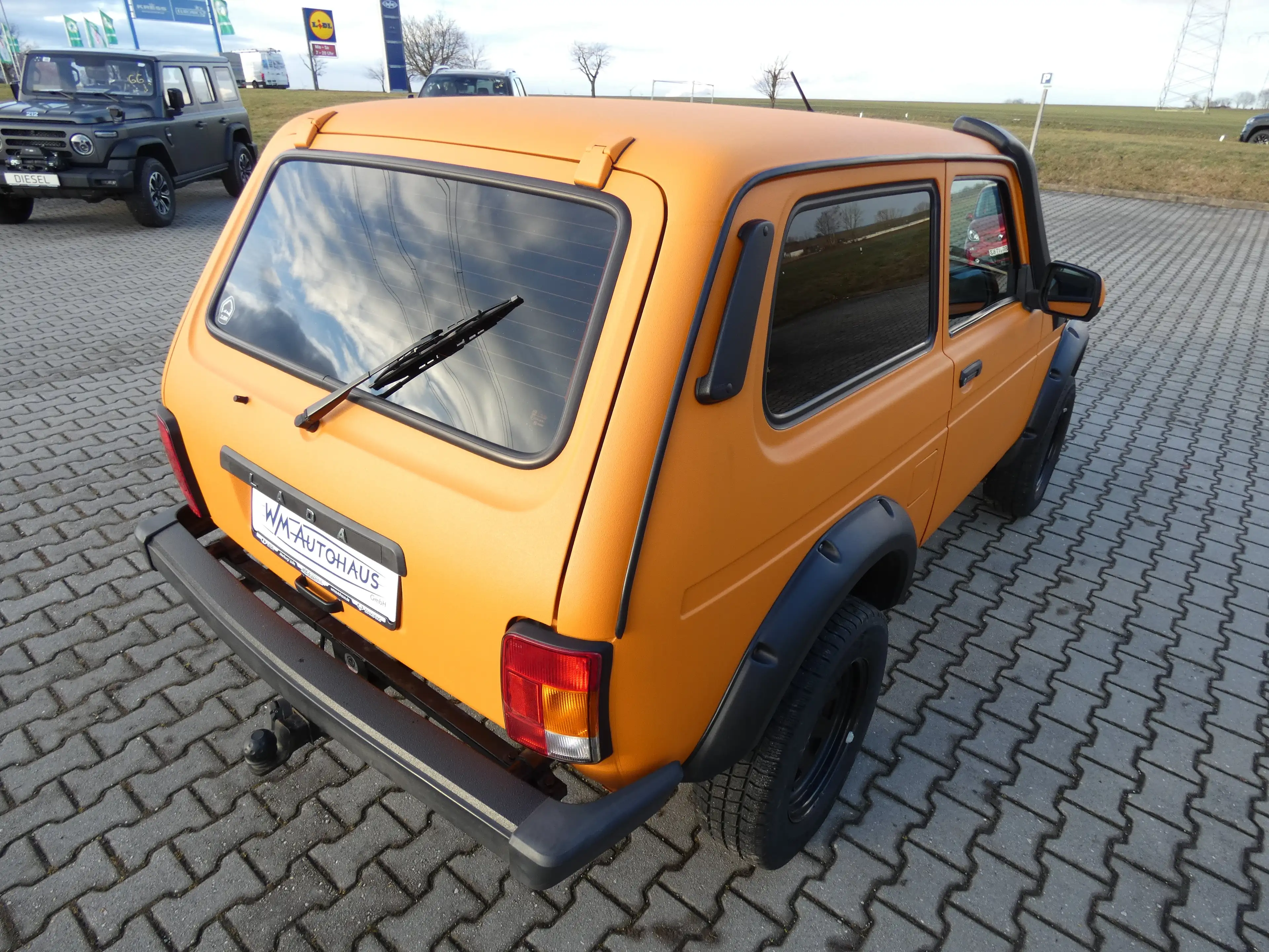 Lada Niva 4x4 1,7 "ZUBR" AHK, Radio, Raptorlack, Dotz, TOP — photo 4