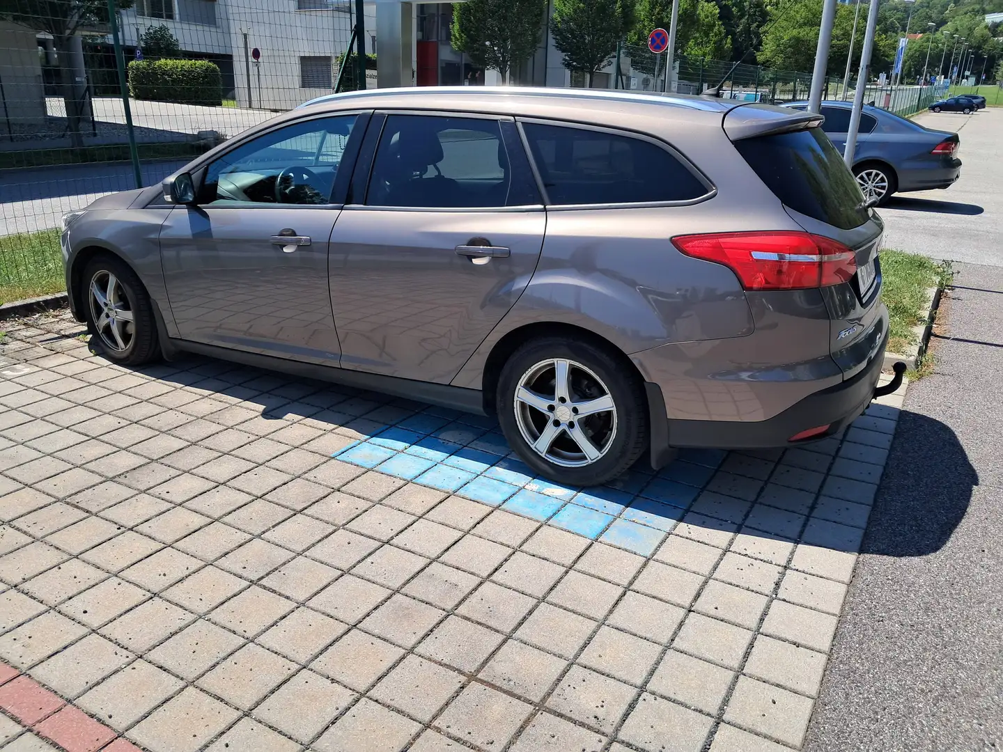 Ford Focus Trend Bronze - 2