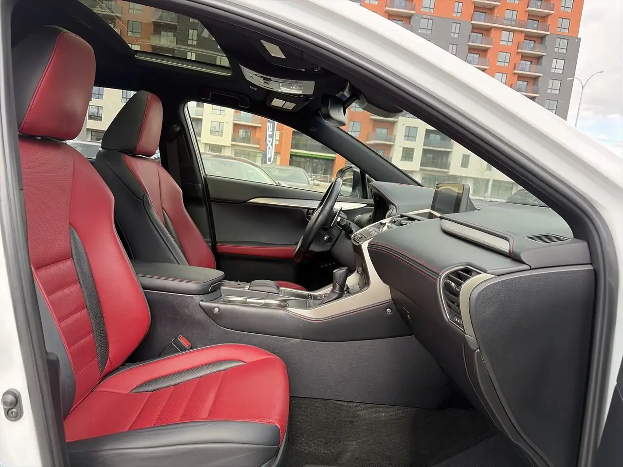 Lexus NX fotografie Lexus NX
