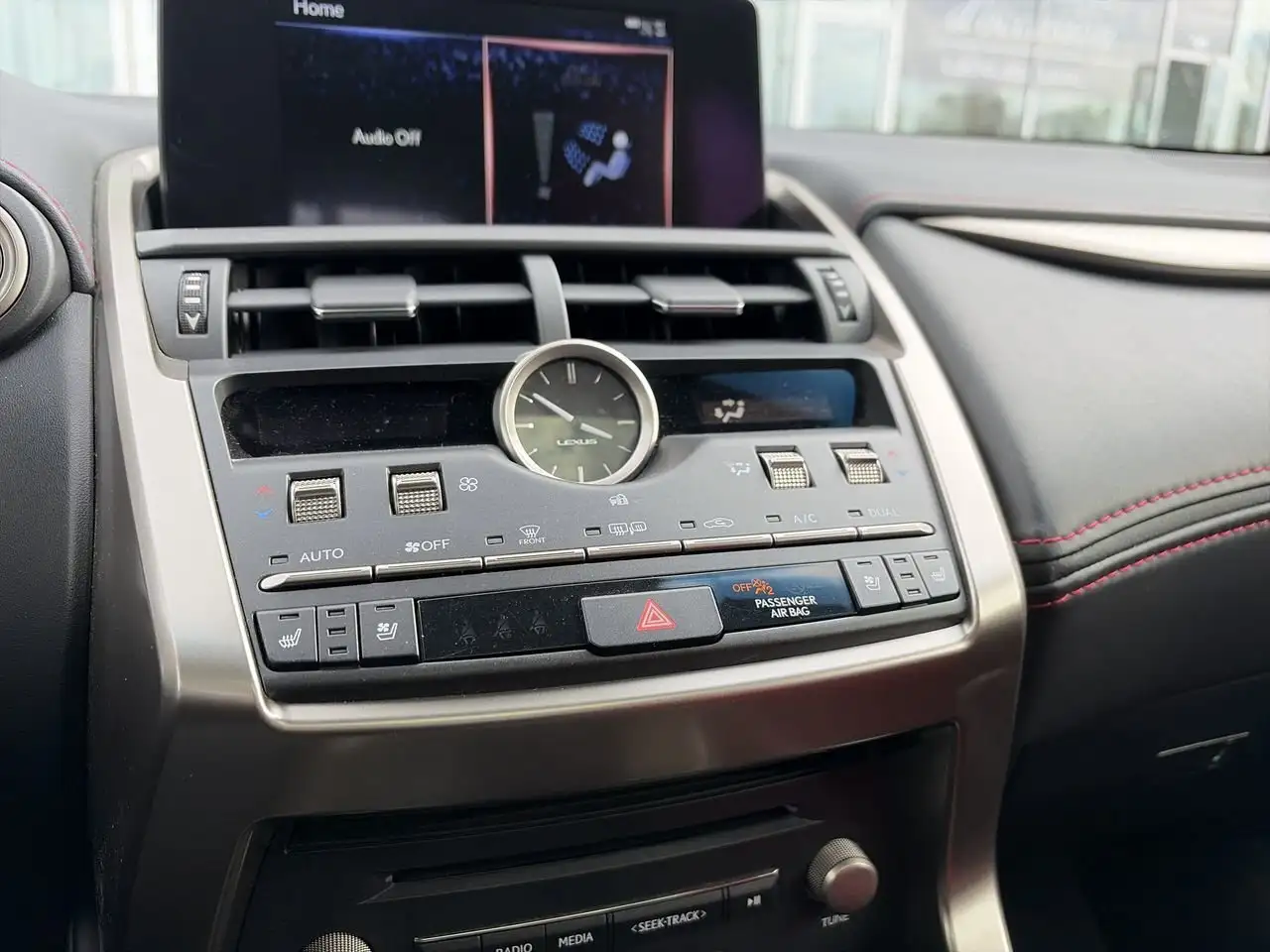 Lexus NX fotografie Lexus NX