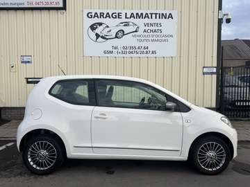 Up! 1.0i  avec carnet complet garantie 1 an