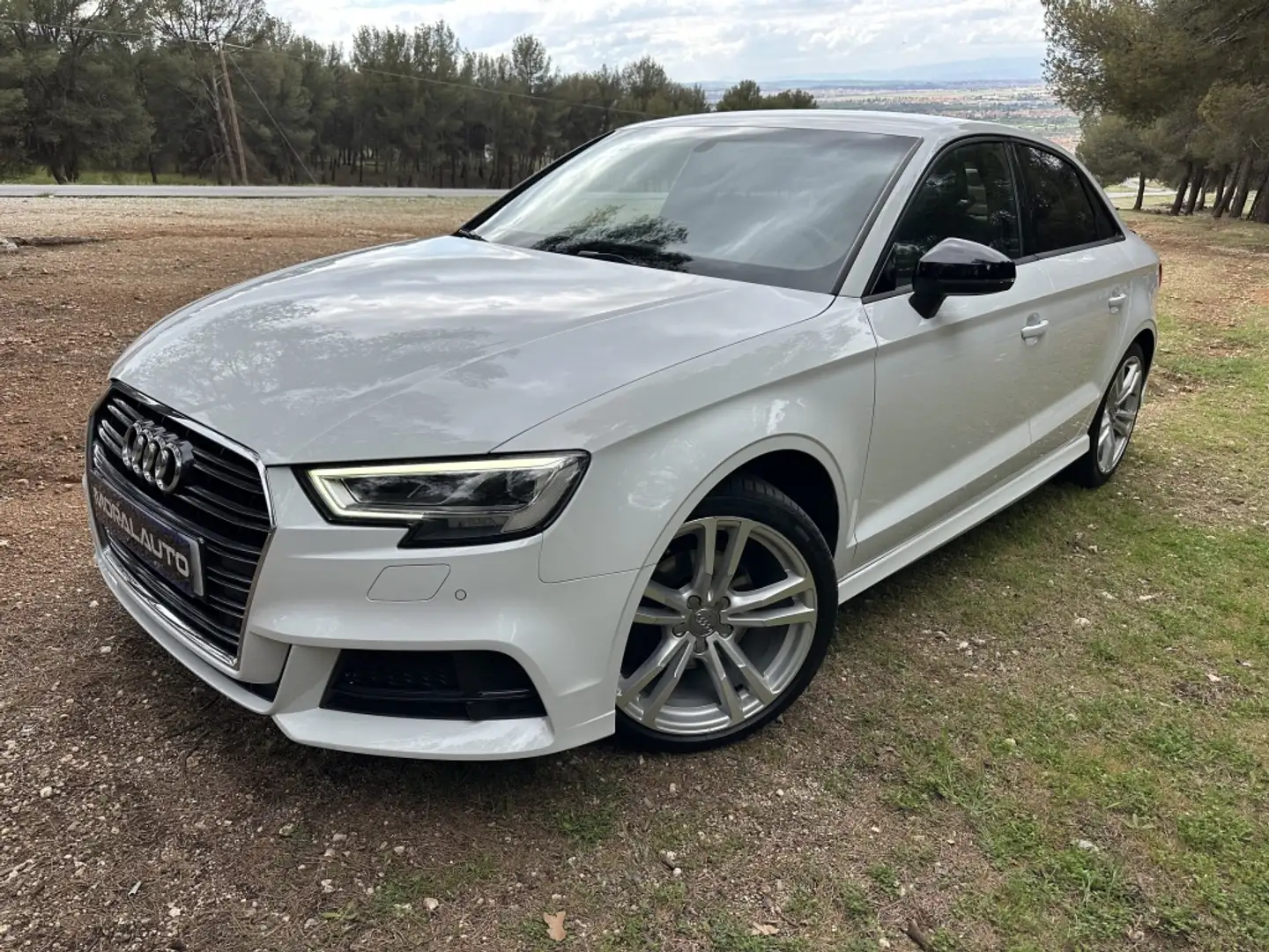 Audi A3 Sedán 35 TFSI S line S tronic 110kW Blanco - 1