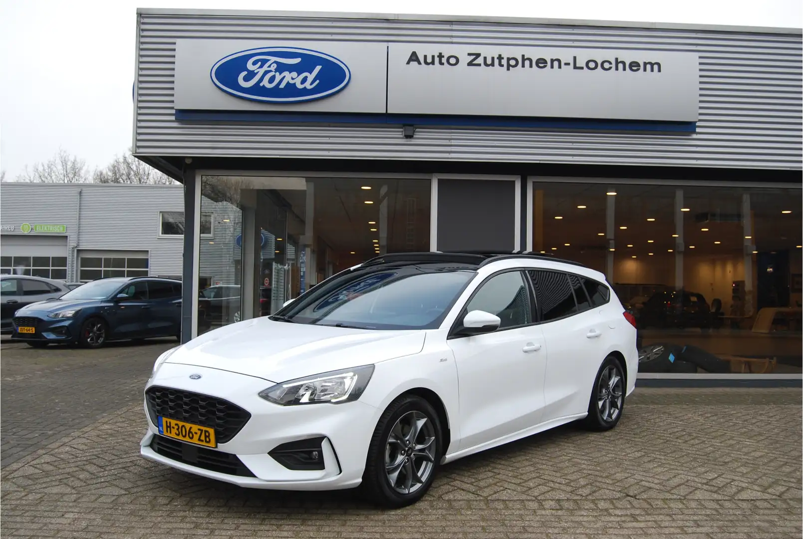 Ford Focus Wagon 1.0 EcoBoost ST Line Wagon 125pk NL-AUTO | P Weiß - 1