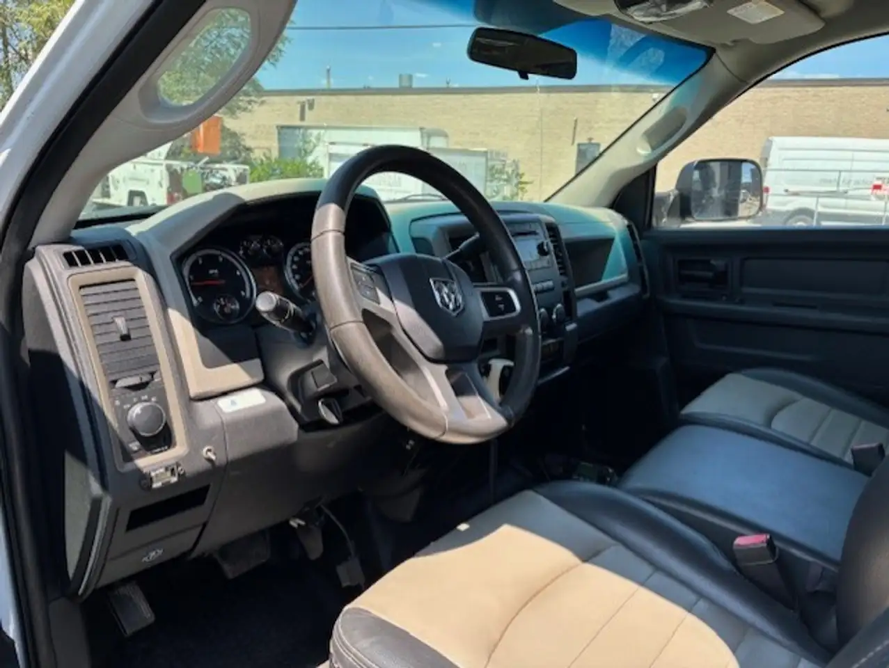 RAM 2500 снимка RAM 2500