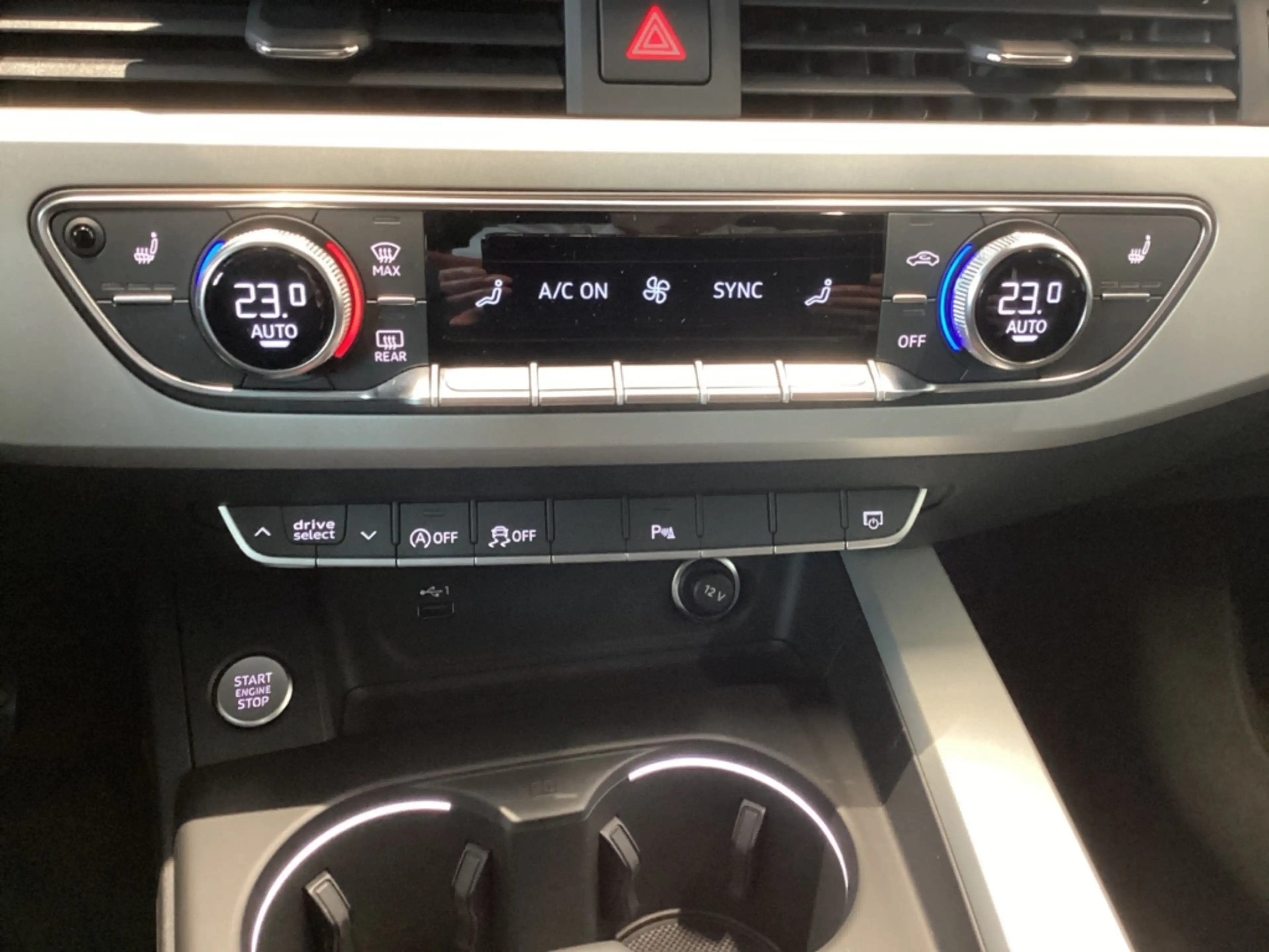 Audi A4 Avant S line 40TDI quattro S tronic ACC Rückfahrka — photo 13