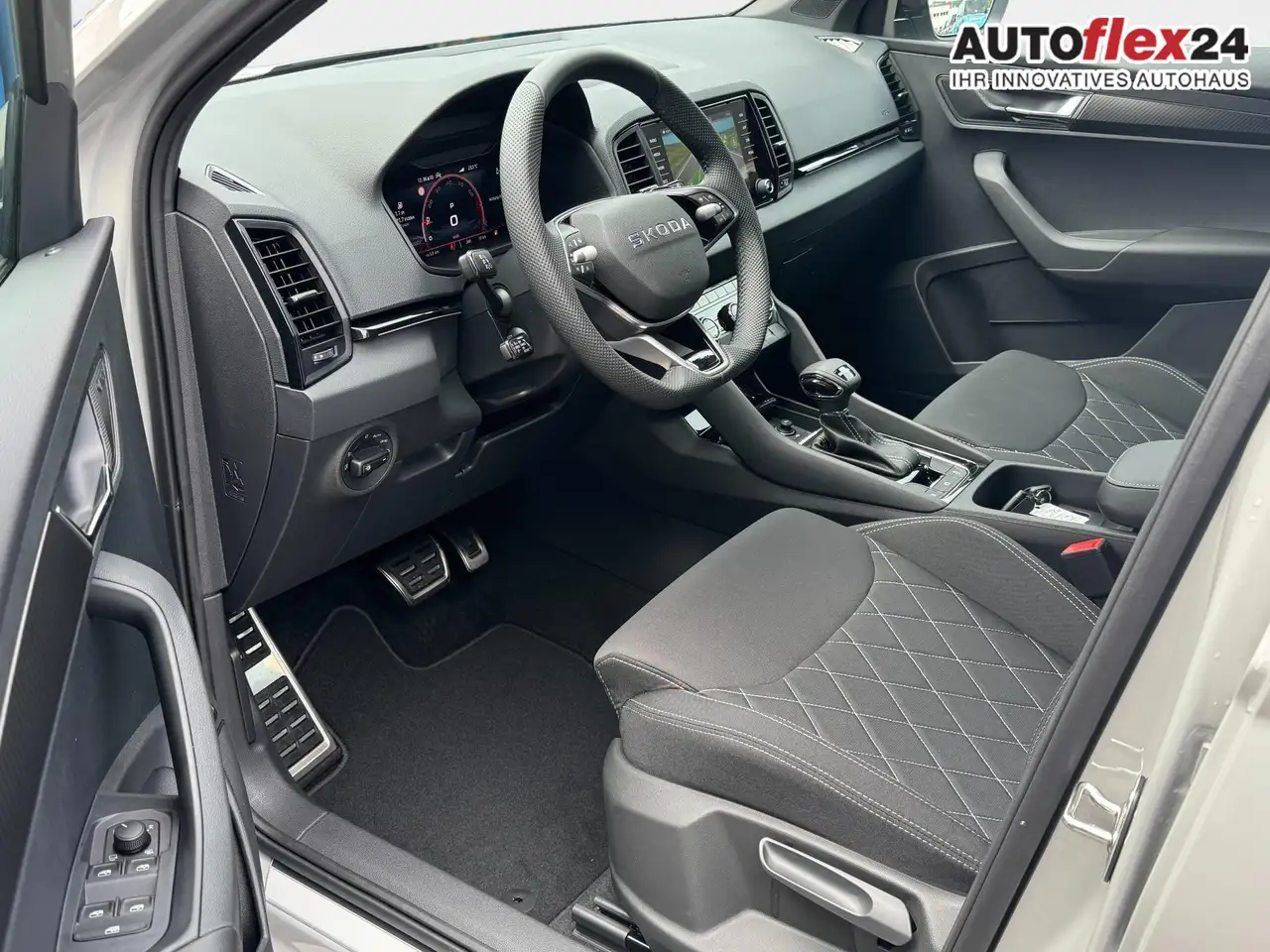 Skoda Karoq Sportline 1,5 TSI DSG 2ZKlimaautomatik Canton A..., миниатюра 12