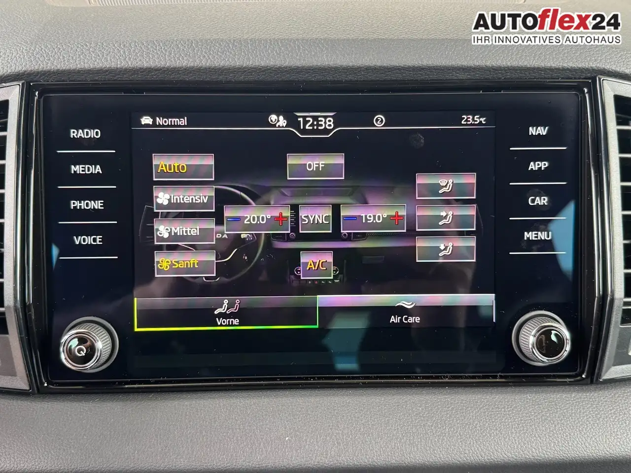 Skoda Karoq Sportline 1,5 TSI DSG 2ZKlimaautomatik Canton A..., миниатюра 20