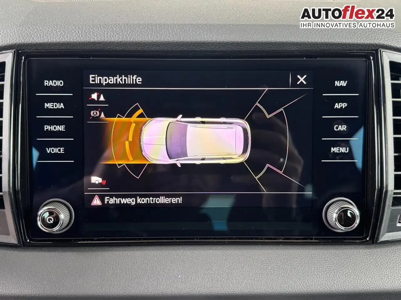 Skoda Karoq Sportline 1,5 TSI DSG 2ZKlimaautomatik Canton A..., миниатюра 19