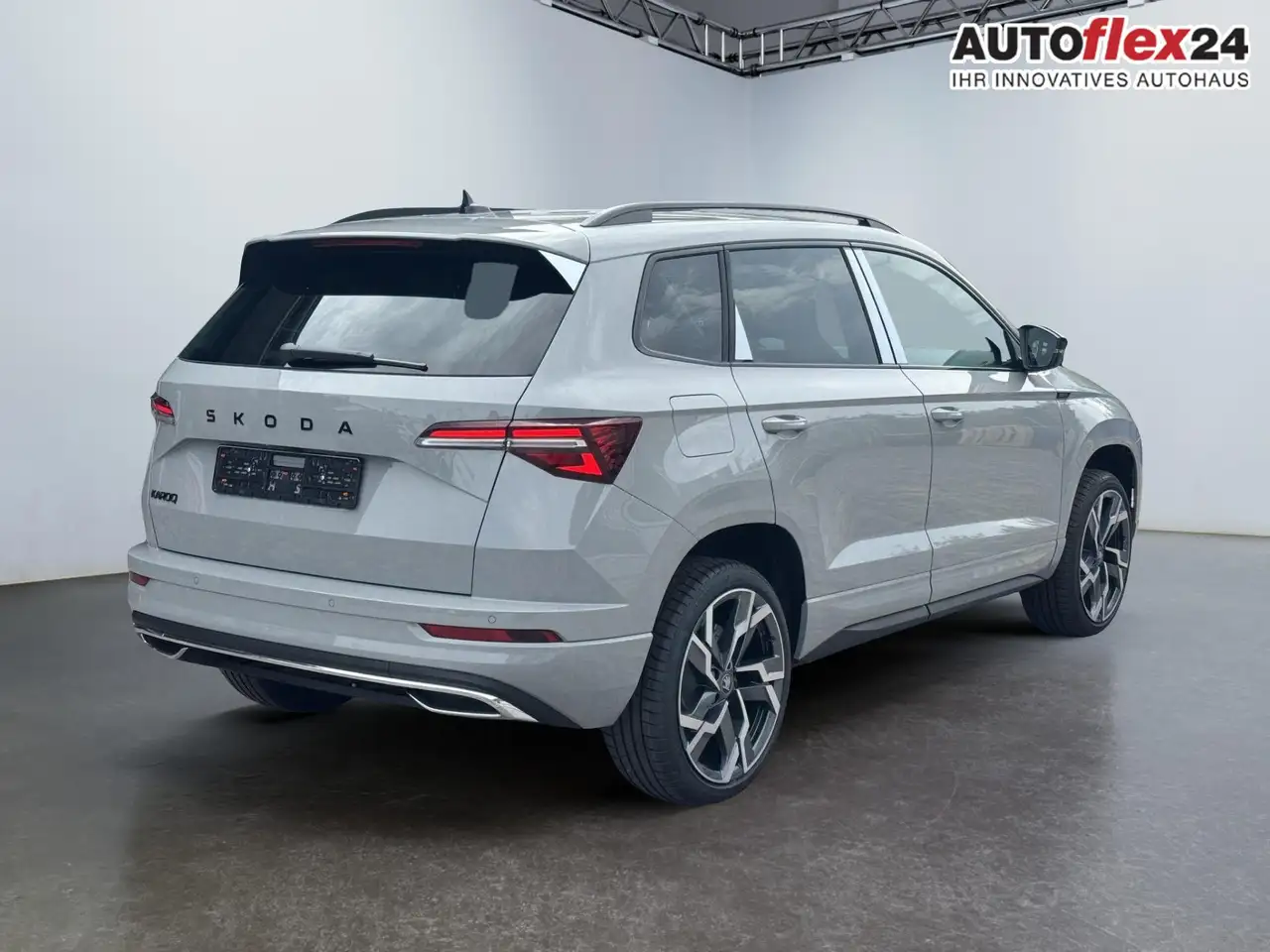 Skoda Karoq Sportline 1,5 TSI DSG 2ZKlimaautomatik Canton A..., миниатюра 5