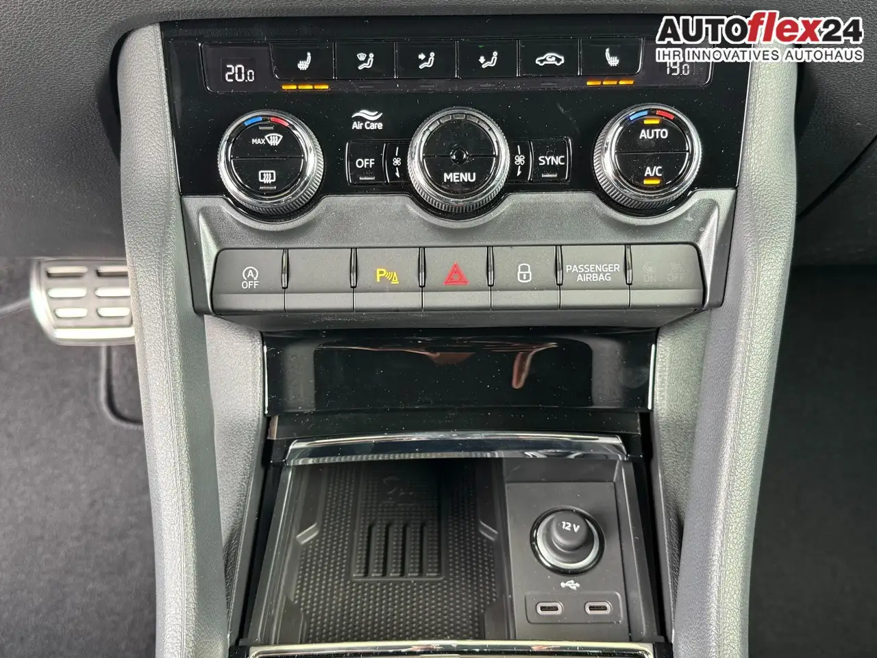 Skoda Karoq Sportline 1,5 TSI DSG 2ZKlimaautomatik Canton A..., миниатюра 17