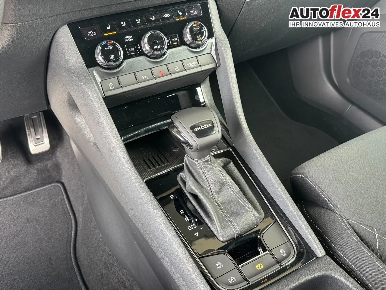 Skoda Karoq Sportline 1,5 TSI DSG 2ZKlimaautomatik Canton A..., миниатюра 16