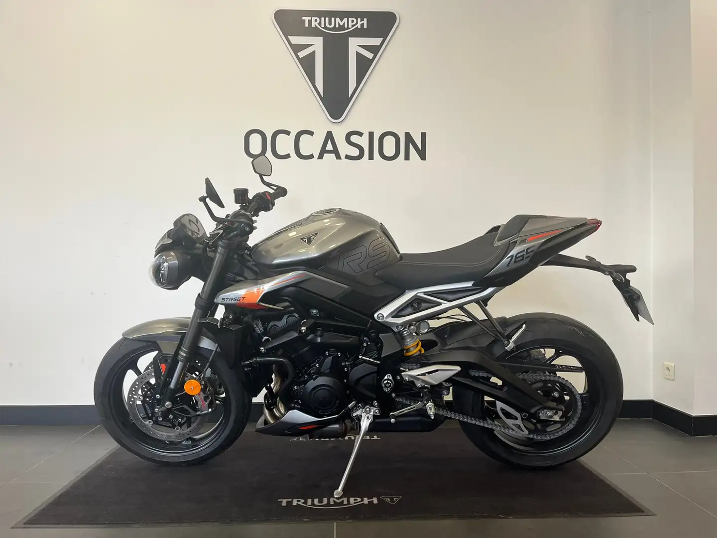 Triumph Street Triple 765 Gris - 2