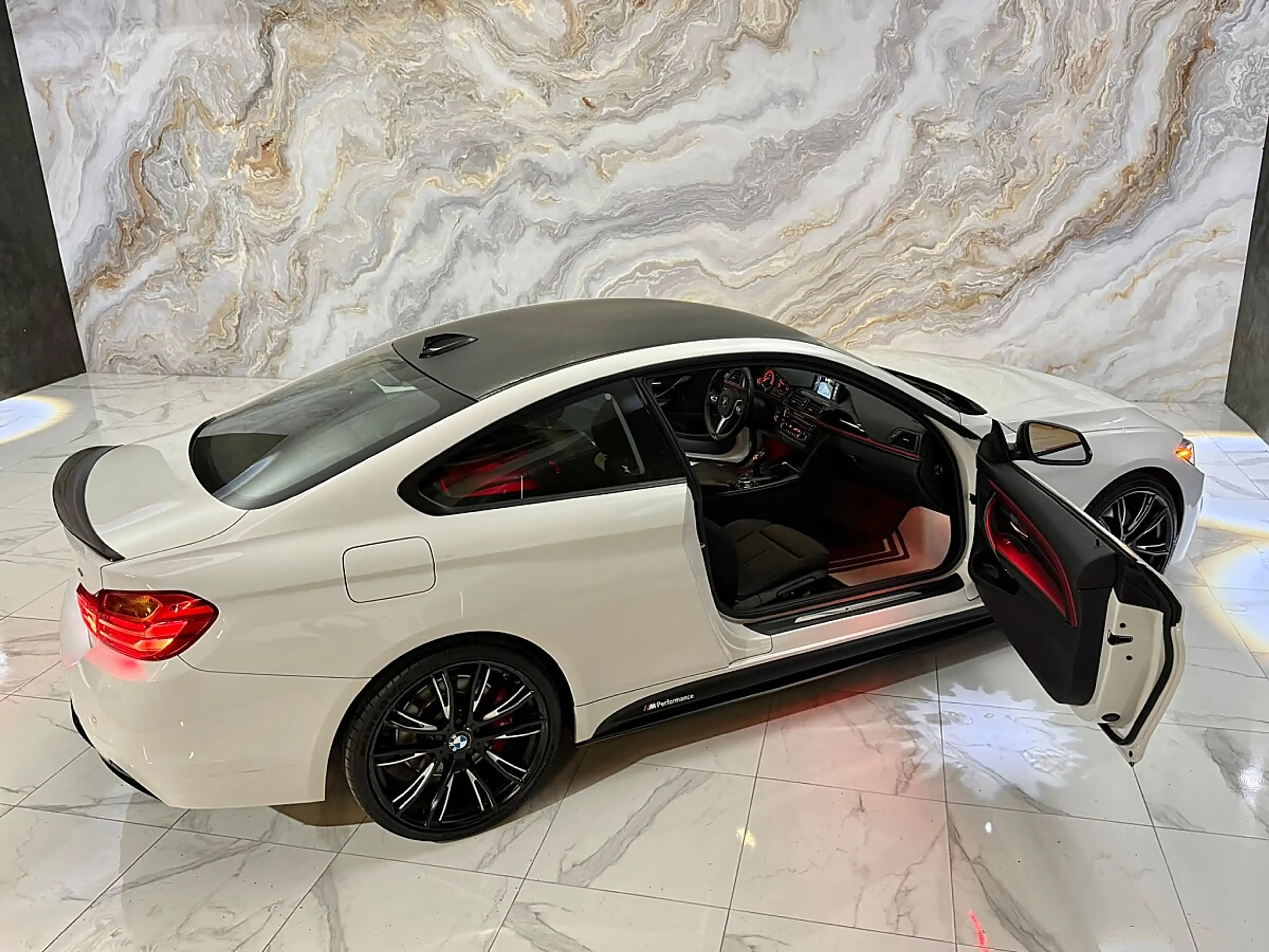 BMW 420 d Coupe * M PAKET * AMBIENTE BELEUCHTUNG * NAVI... — photo 12
