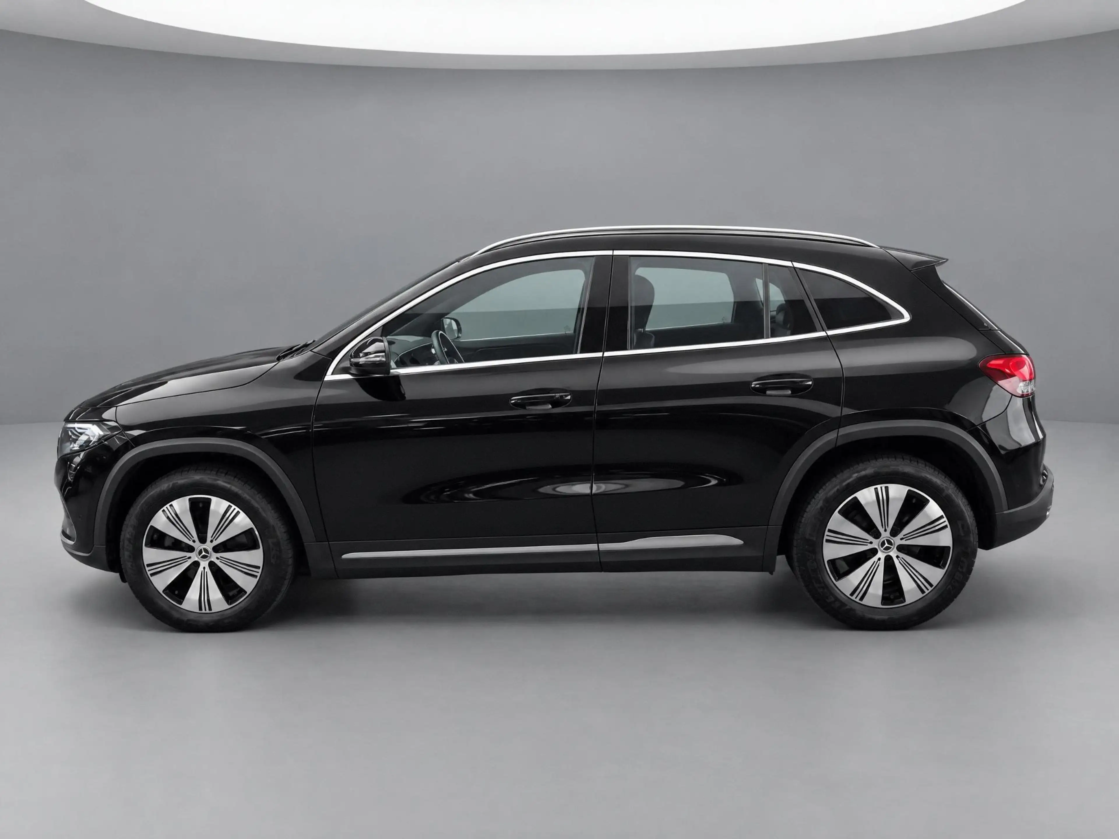 Mercedes-Benz EQA 250 Business Solution Luxury 67 kWh — photo 3