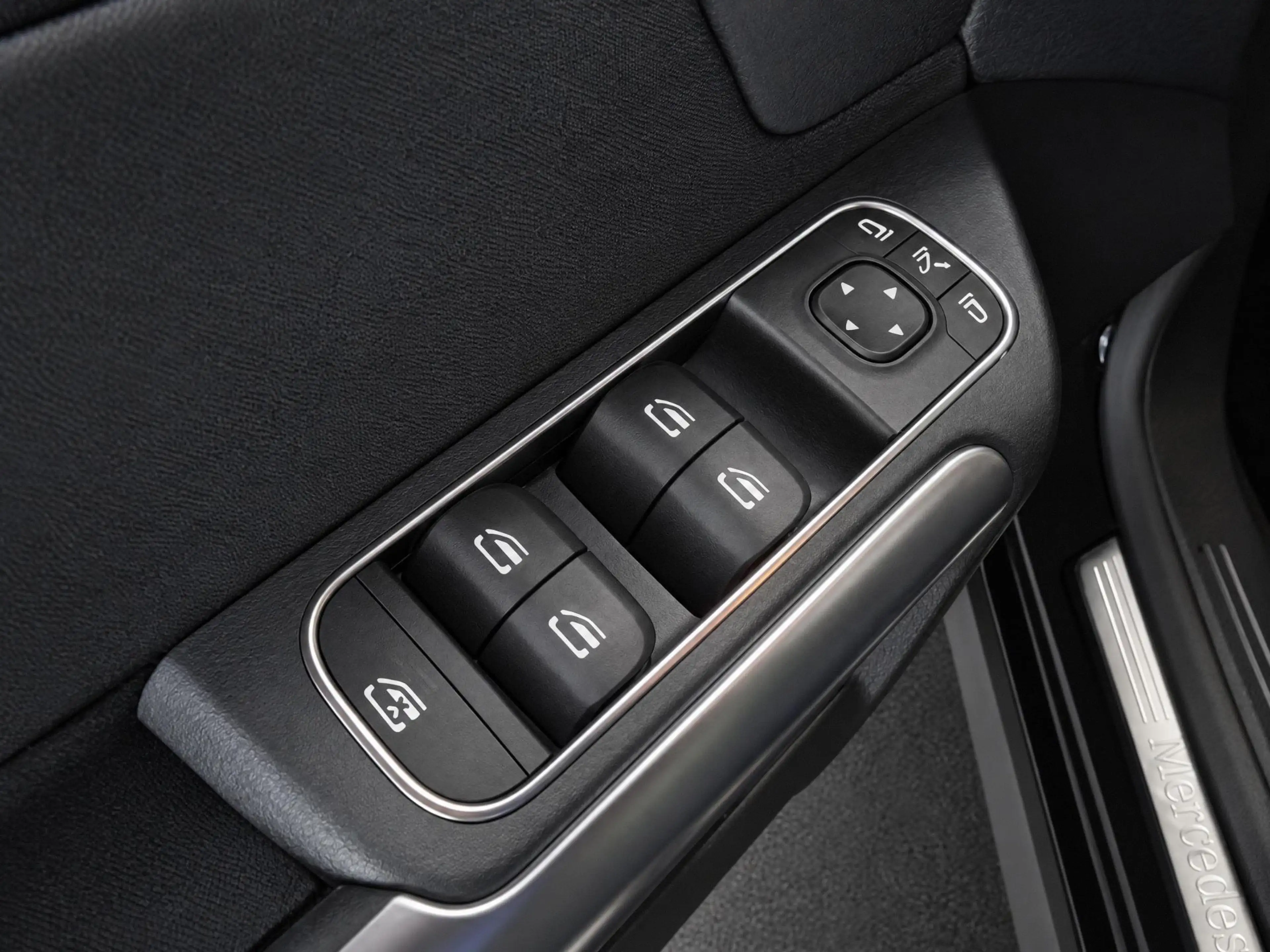 Mercedes-Benz EQA 250 Business Solution Luxury 67 kWh — photo 14