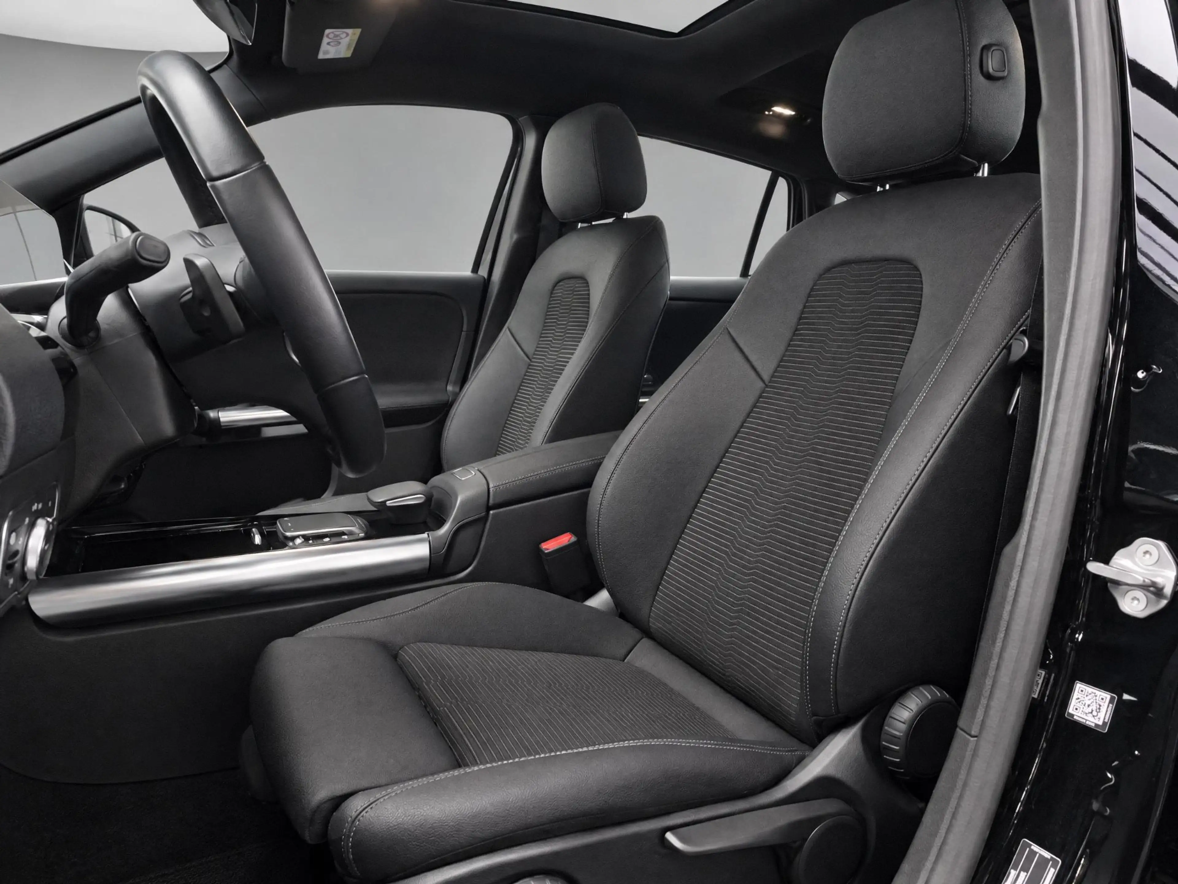 Mercedes-Benz EQA 250 Business Solution Luxury 67 kWh — photo 6