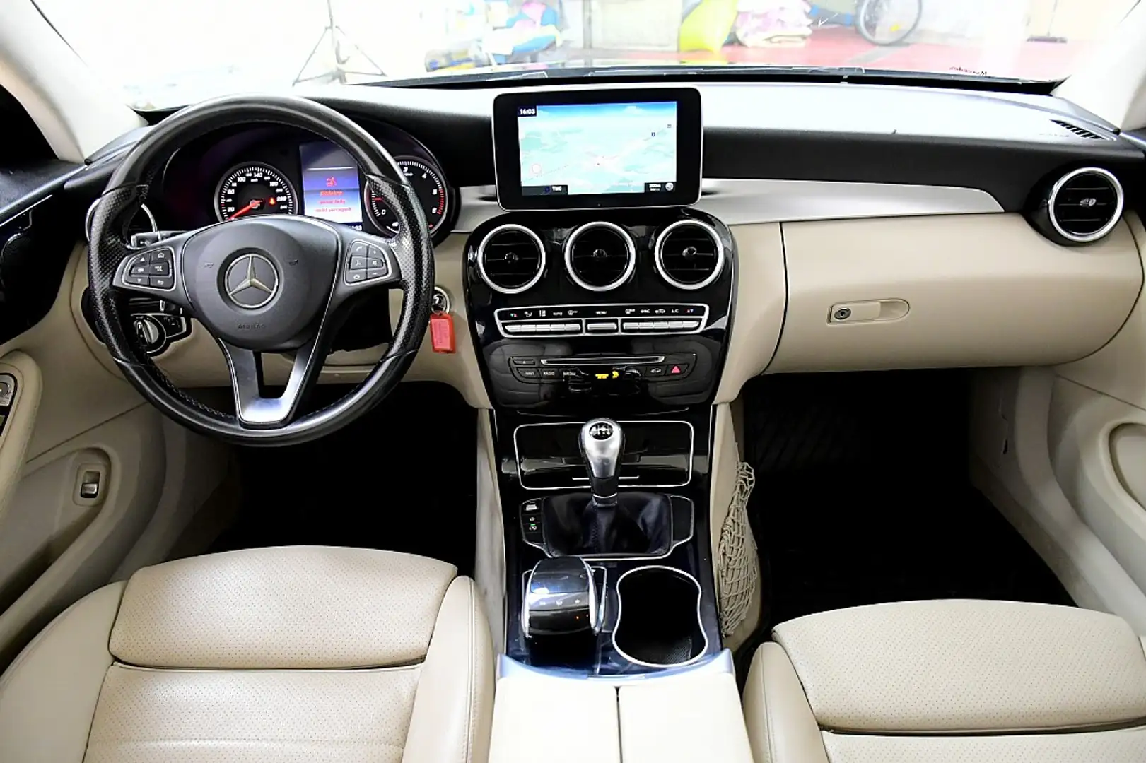 Mercedes-Benz C 220 d Coupe Schwarz - 2