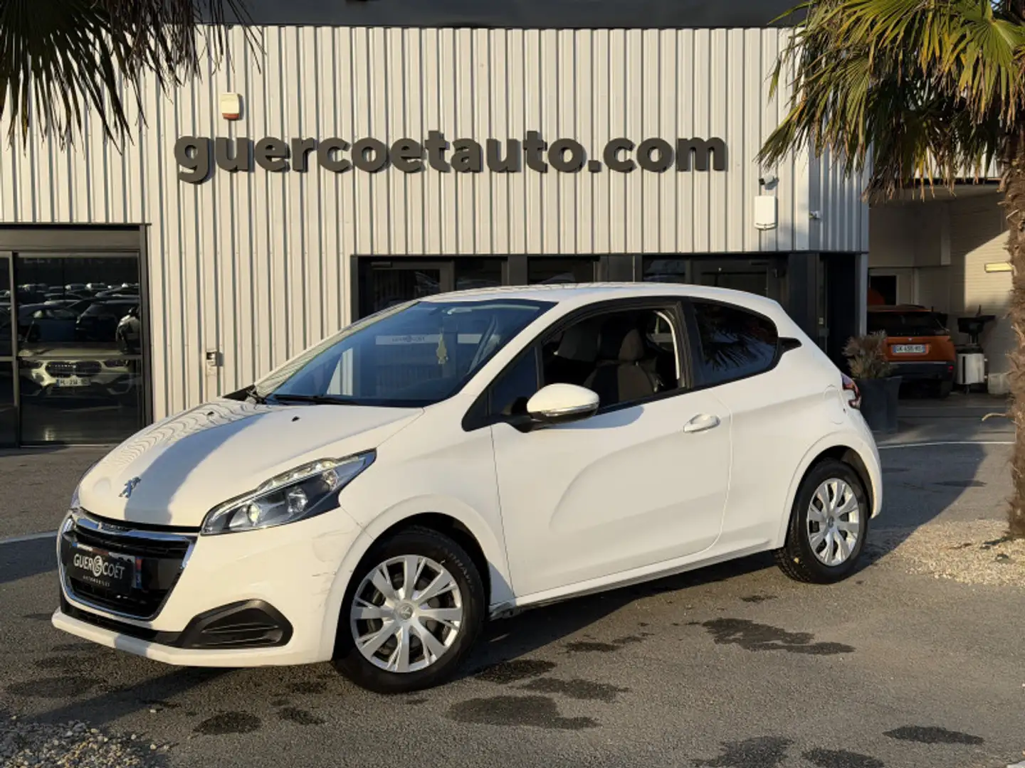 Peugeot 208 1.6 BLUEHDI 75CH ACTIVE 3P Blanc - 1