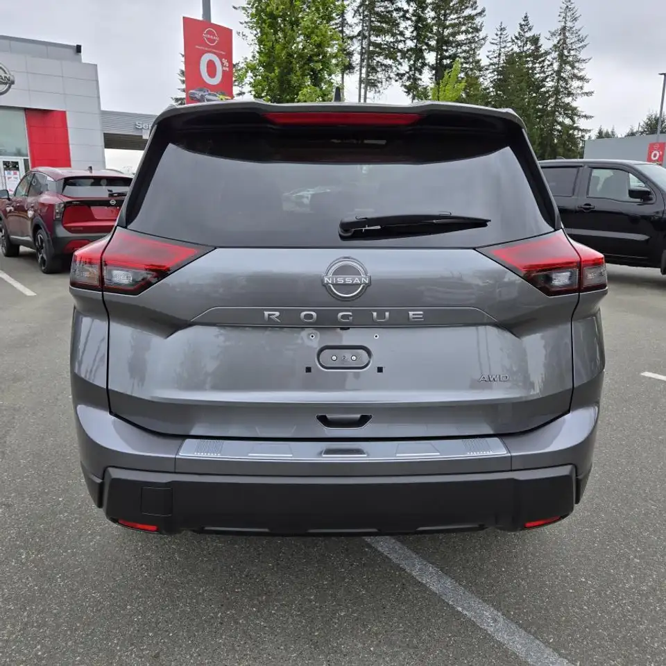 Nissan Rogue снимка Nissan Rogue