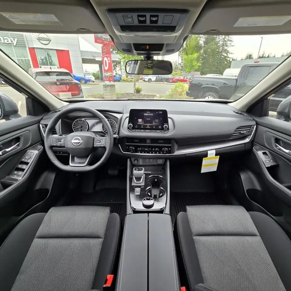 Nissan Rogue снимка Nissan Rogue