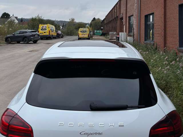 Porsche Cayenne Diesel Platinum Edition