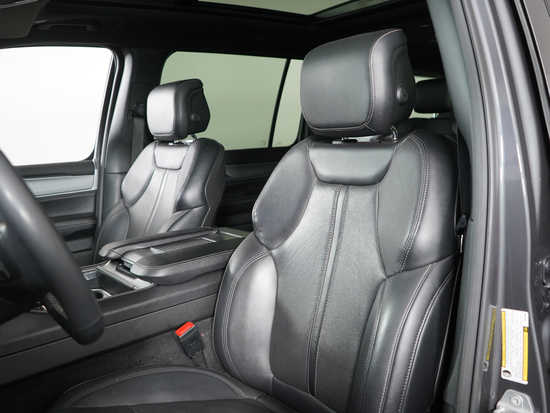 2023 Jeep Wagoneer 4WD