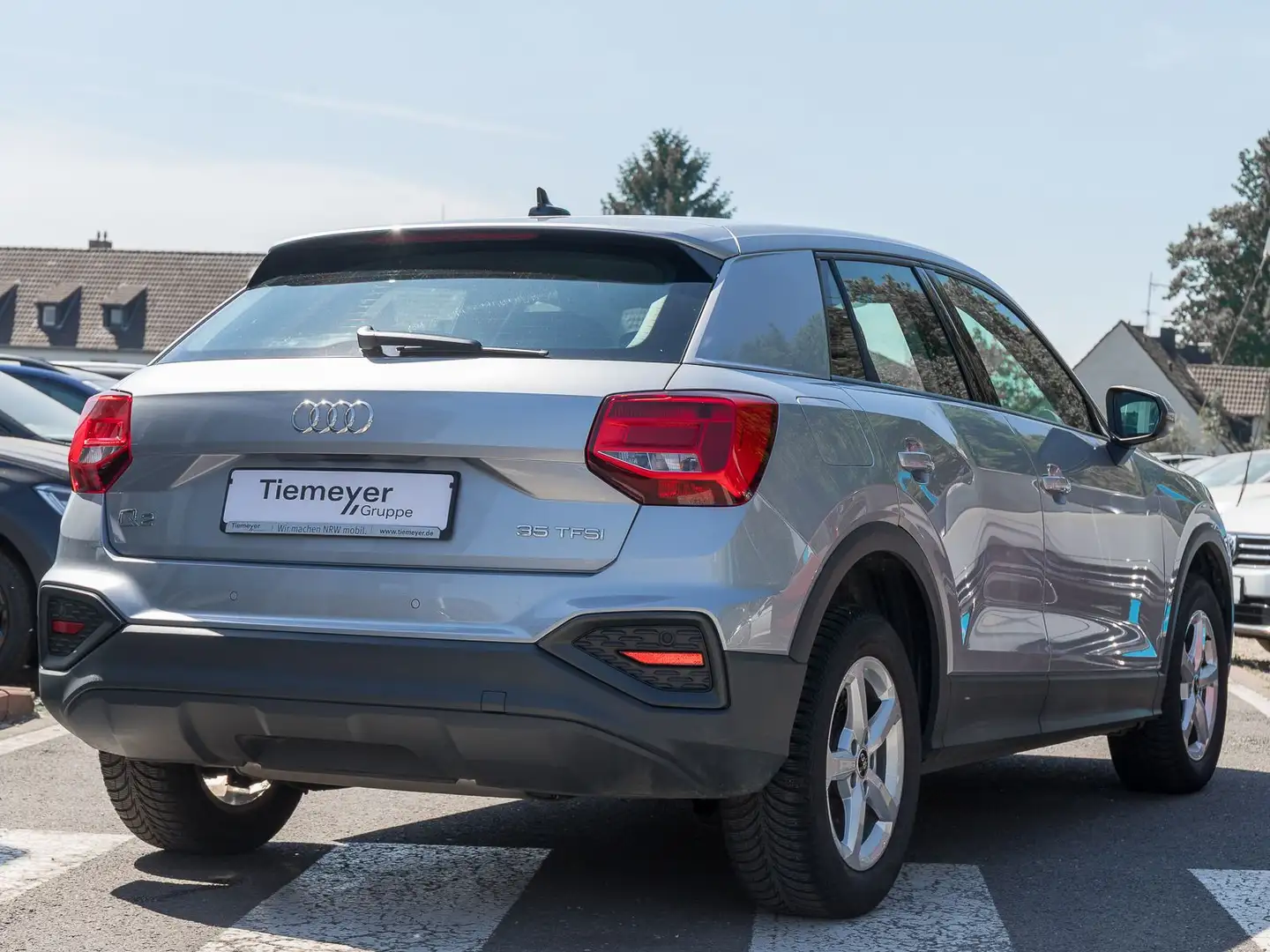 Audi Q2 35 TFSI NAVI LM16 KLIMA PDC Silber - 2