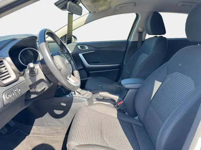 Kia Ceed view 8