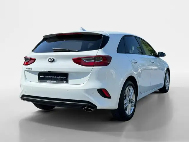 Kia Ceed view 5