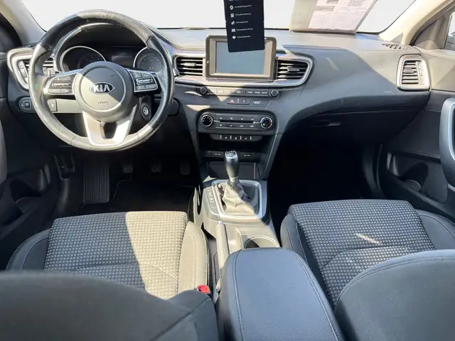 Kia Ceed view 9