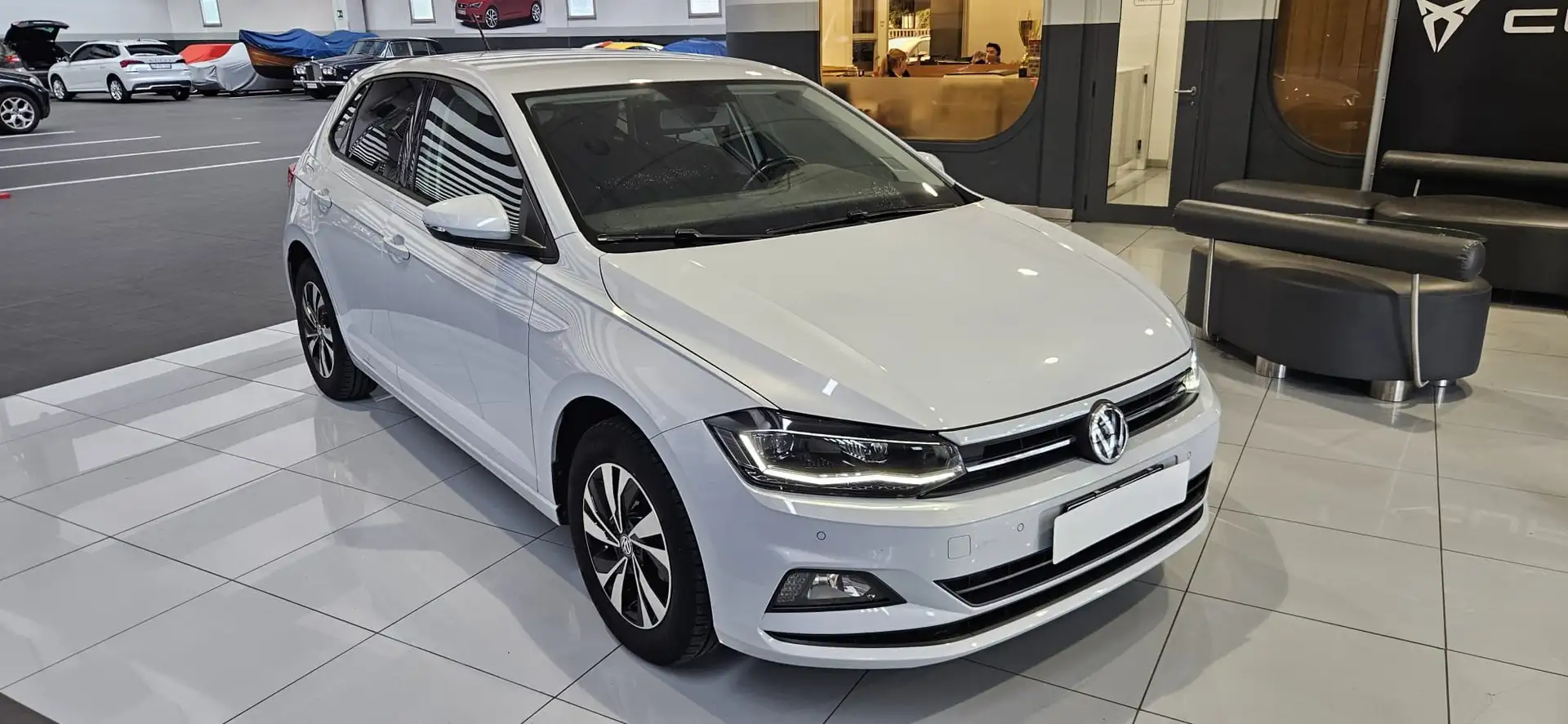 Volkswagen Polo Polo VI  5p 1.0 tsi Comfortline 95cv dsg Gris - 1